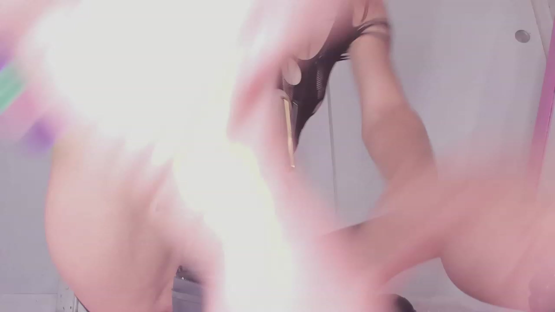 Gallery image thumbnail from NaomiDee's myfreecams stream on, 09/17/2023, 08:58 image 8 of 20