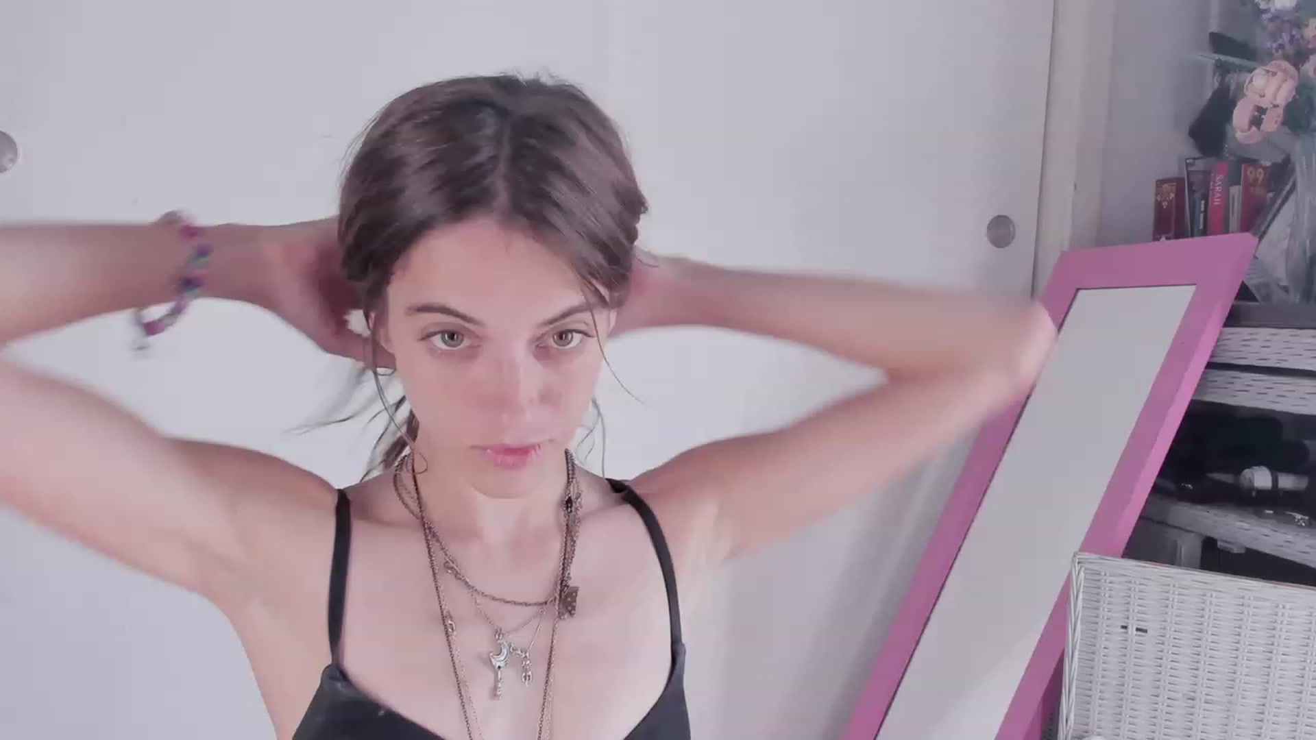 Gallery image thumbnail from NaomiDee's myfreecams stream on, 09/18/2023, 21:17 image 1 of 20