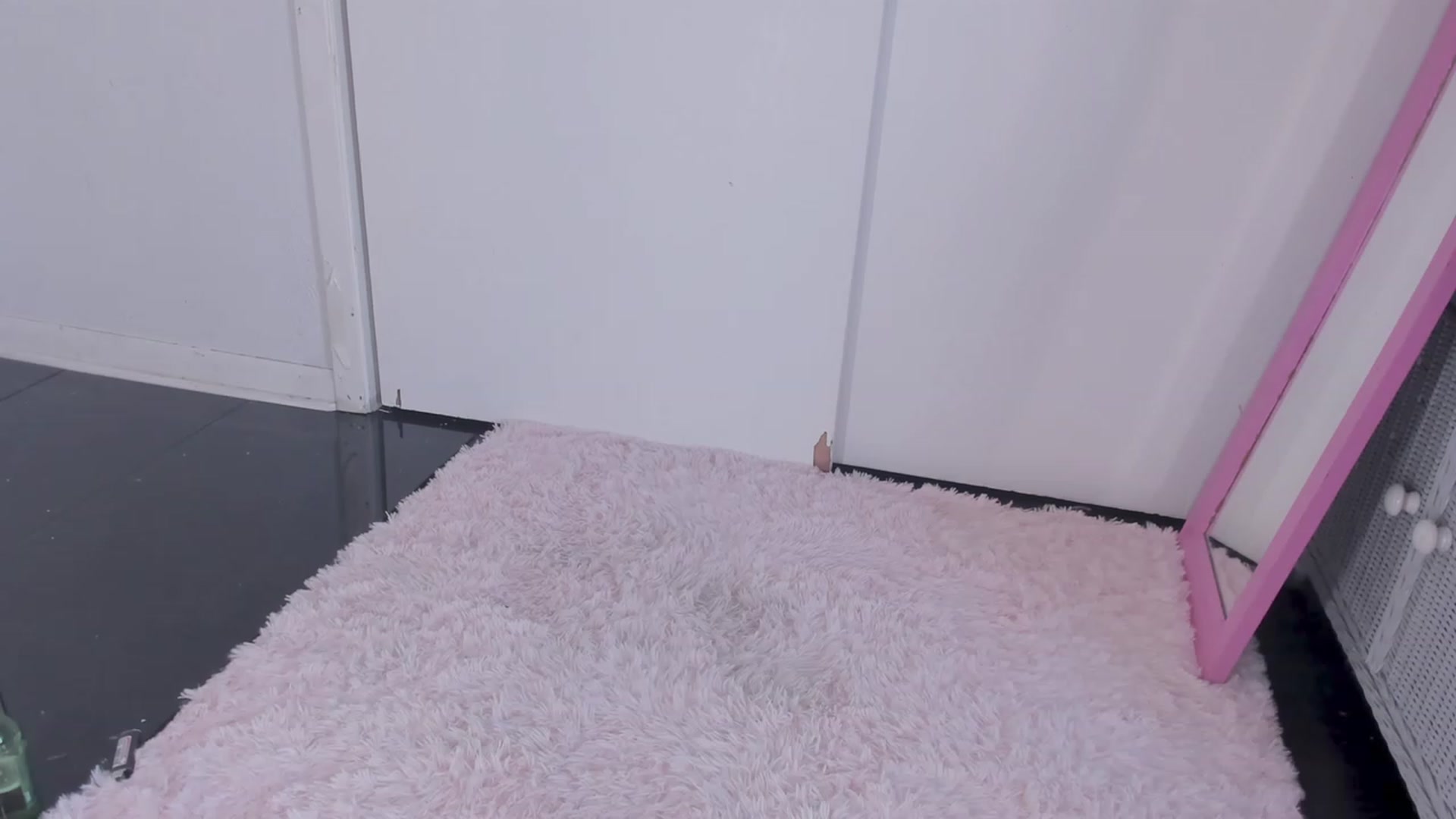 Gallery image thumbnail from NaomiDee's myfreecams stream on, 09/18/2023, 23:52 image 4 of 20