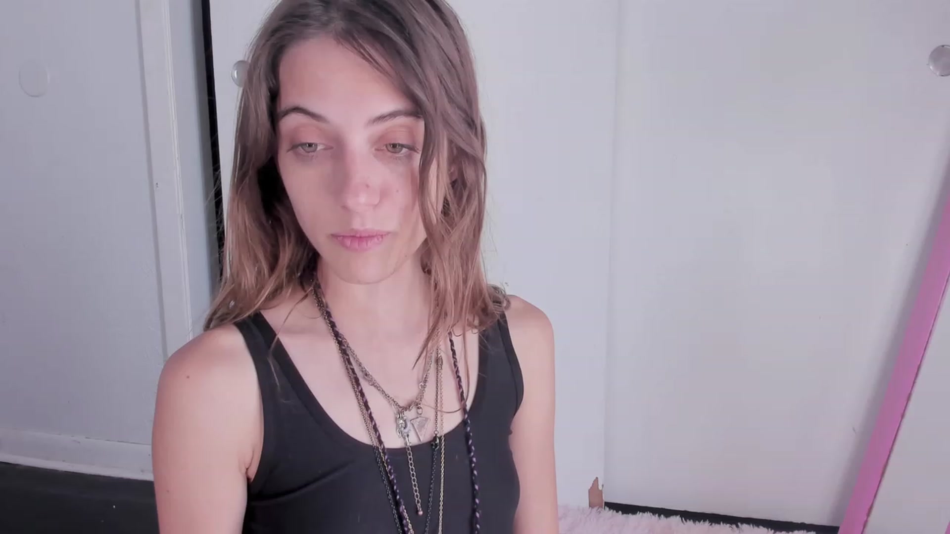 Gallery image thumbnail from NaomiDee's myfreecams stream on, 09/22/2023, 19:15 image 19 of 20