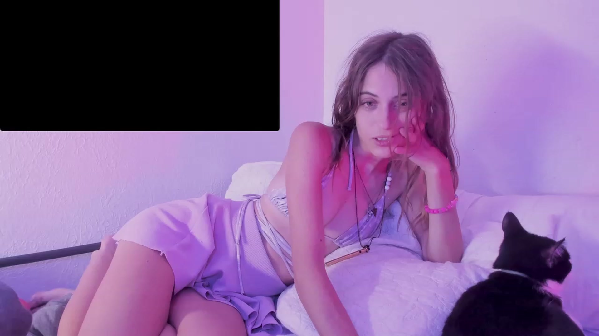 Gallery image thumbnail from NaomiDee's myfreecams stream on, 09/26/2023, 06:14 image 2 of 20