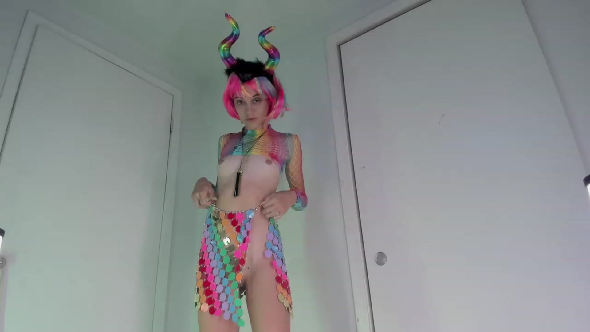 Gallery image thumbnail from NaomiDee's myfreecams stream on, 10/04/2023, 23:59 image 10 of 20