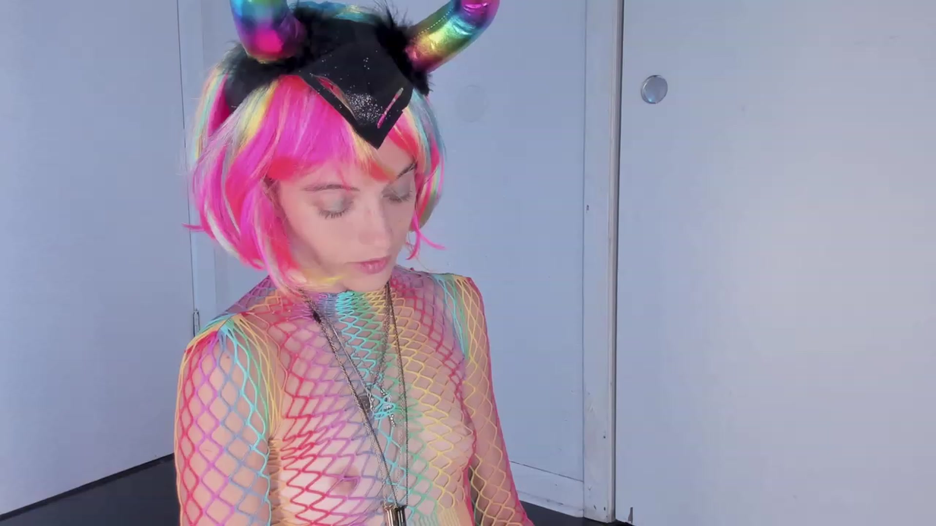 Gallery image thumbnail from NaomiDee's myfreecams stream on, 10/04/2023, 23:59 image 14 of 20