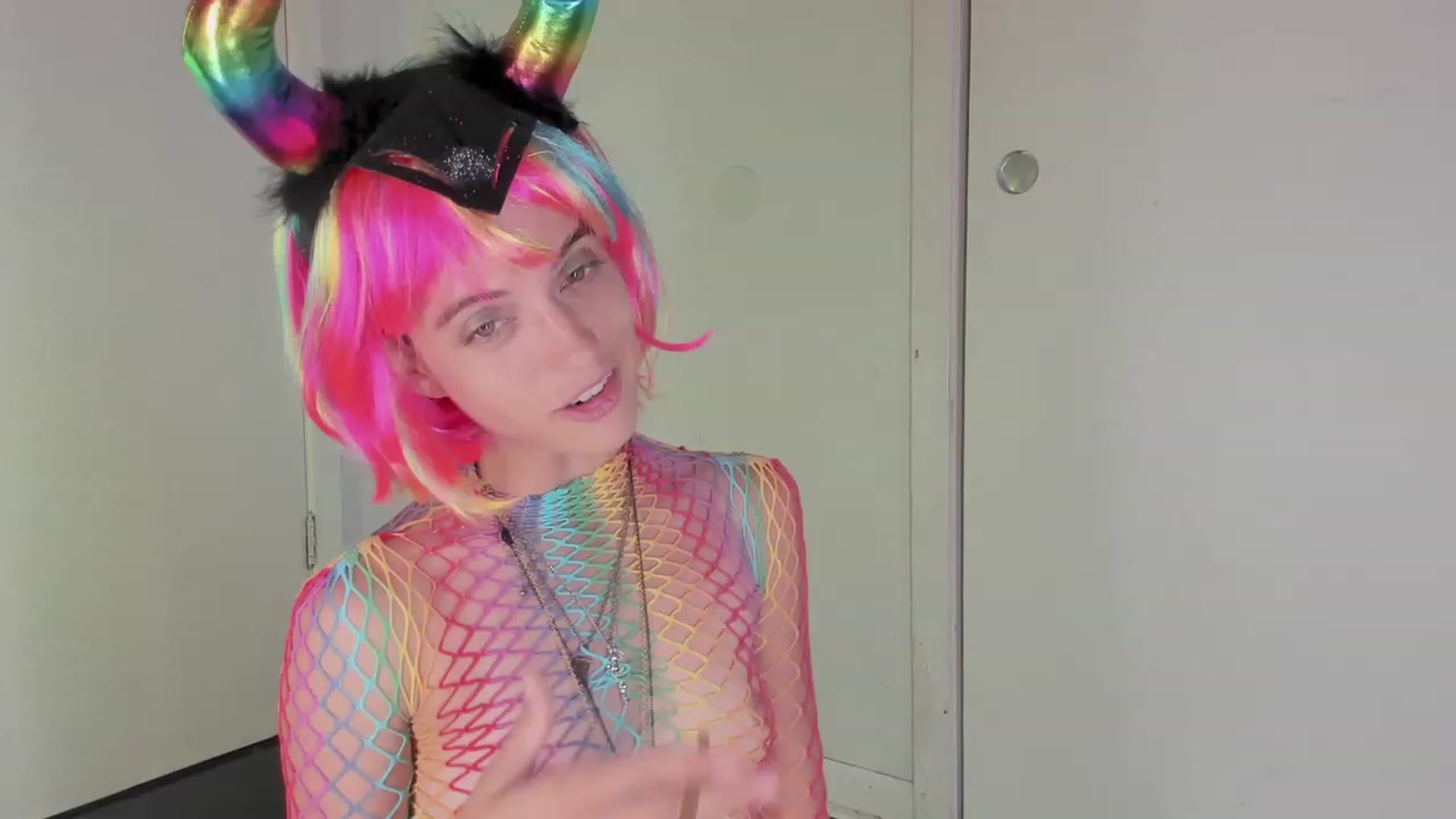 Gallery image thumbnail from NaomiDee's myfreecams stream on, 10/04/2023, 23:59 image 15 of 20