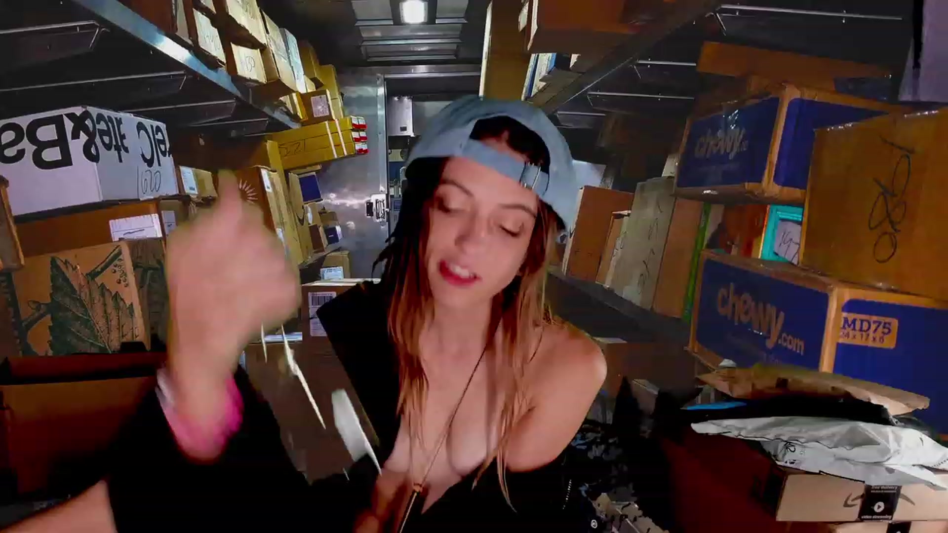 Gallery image thumbnail from NaomiDee's myfreecams stream on, 10/13/2023, 04:03 image 6 of 20