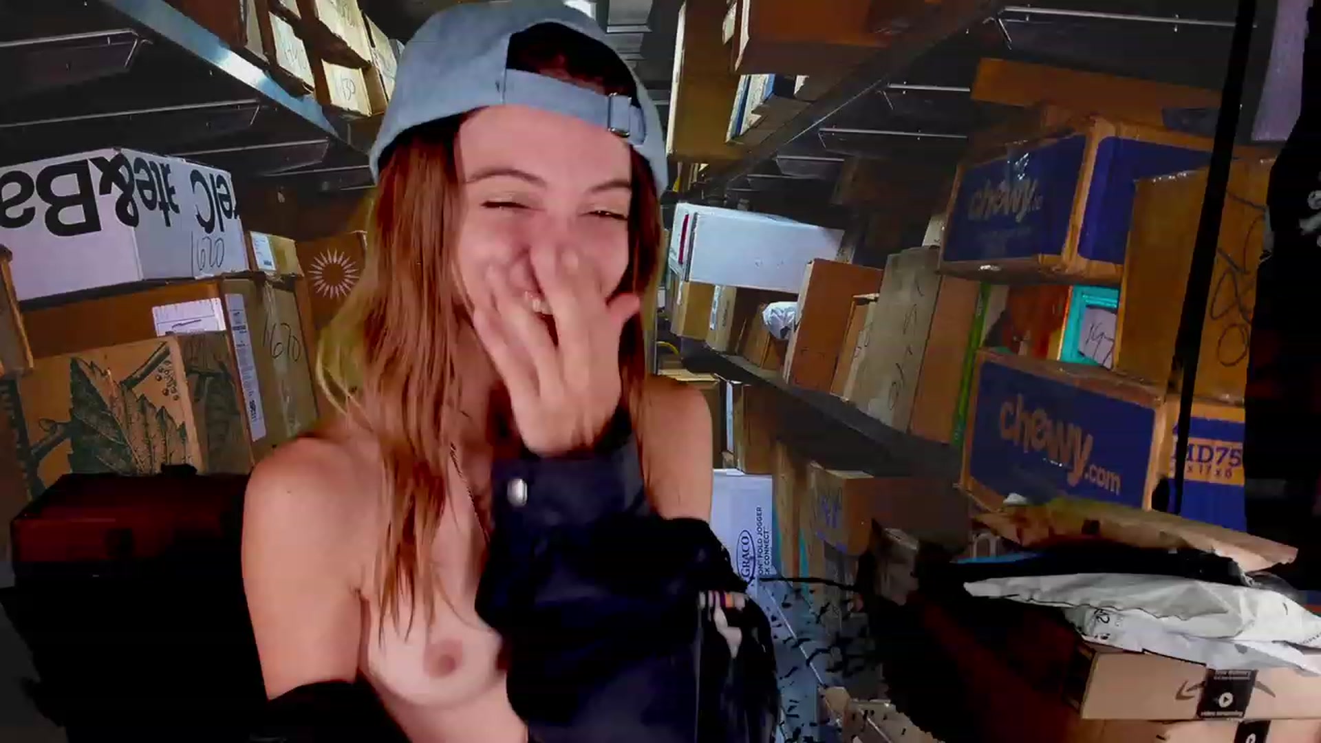 Gallery image thumbnail from NaomiDee's myfreecams stream on, 10/13/2023, 04:03 image 7 of 20
