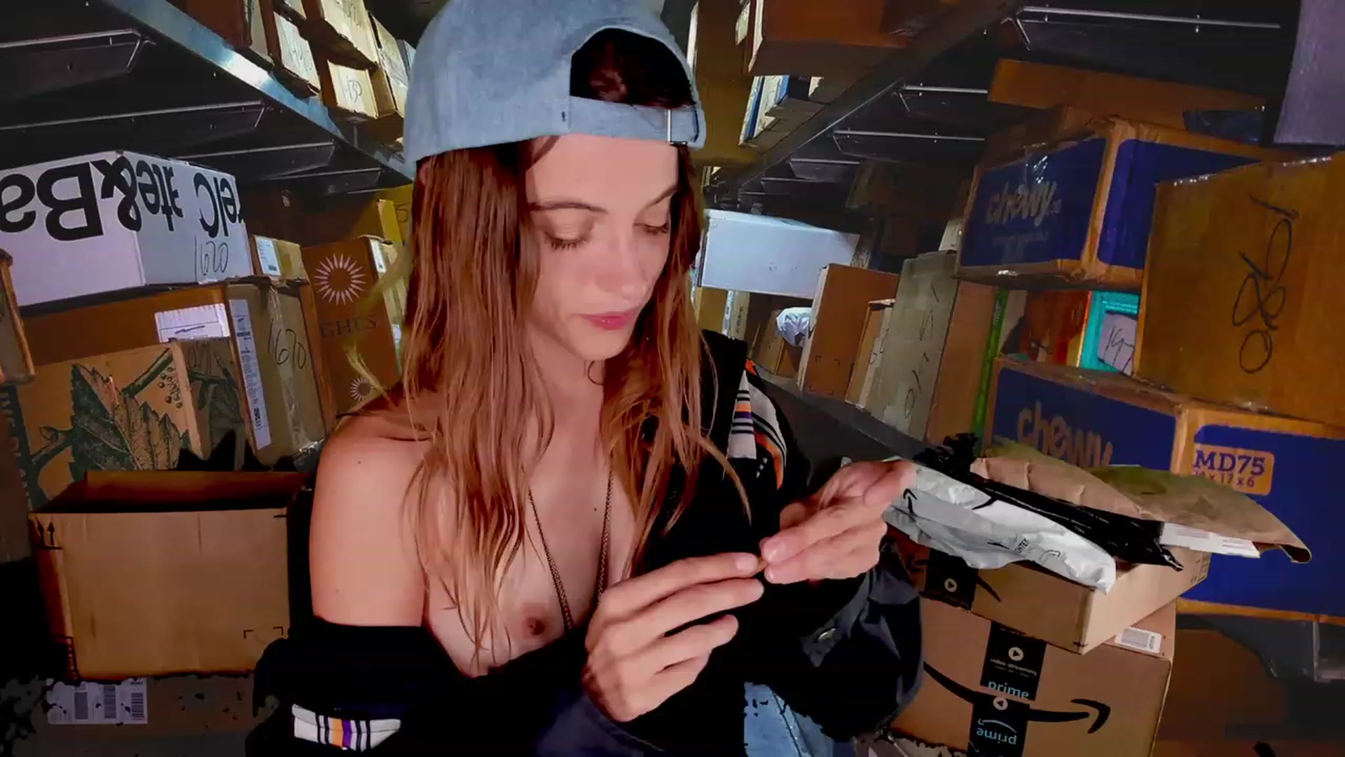 Gallery image thumbnail from NaomiDee's myfreecams stream on, 10/13/2023, 04:03 image 9 of 20
