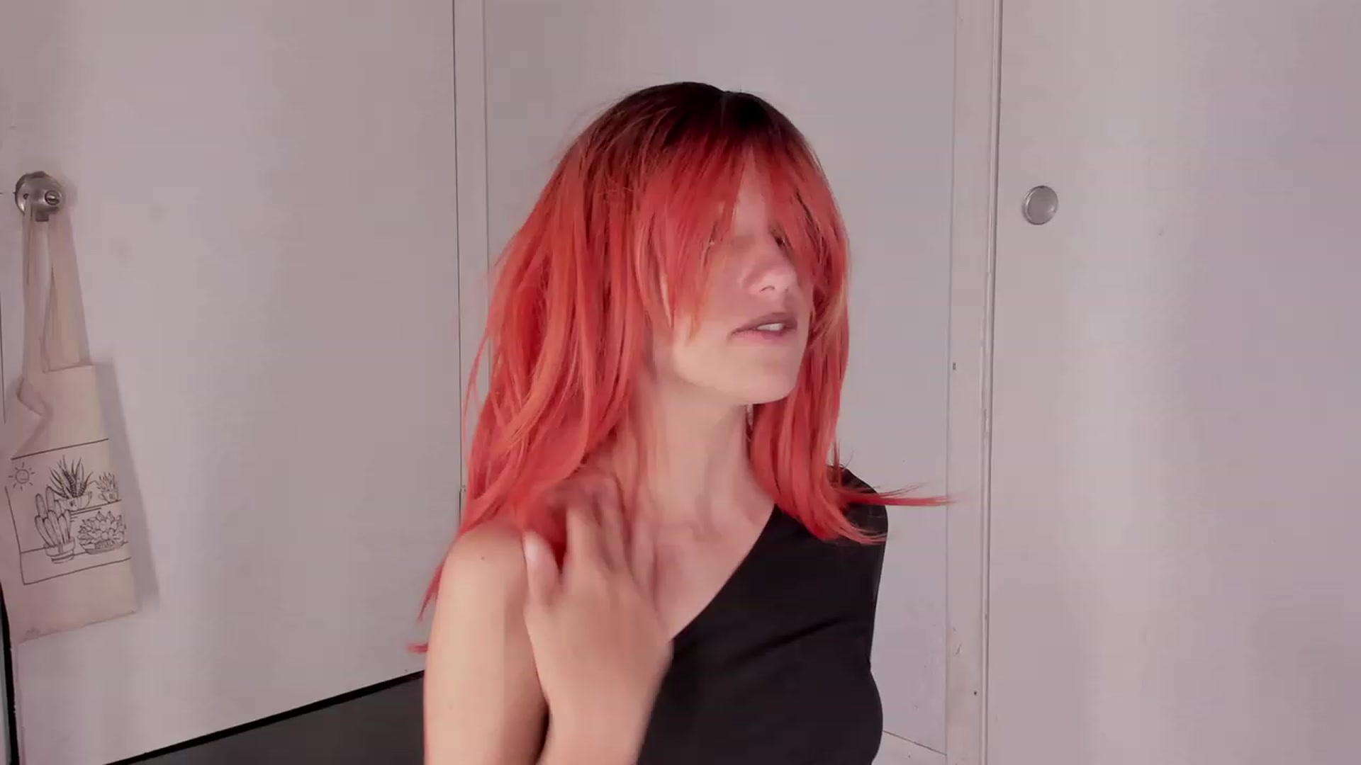 Gallery image thumbnail from NaomiDee's myfreecams stream on, 10/15/2023, 03:43 image 11 of 20