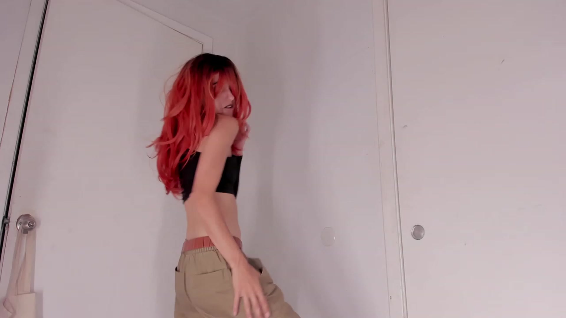 Gallery image thumbnail from NaomiDee's myfreecams stream on, 10/15/2023, 03:43 image 18 of 20