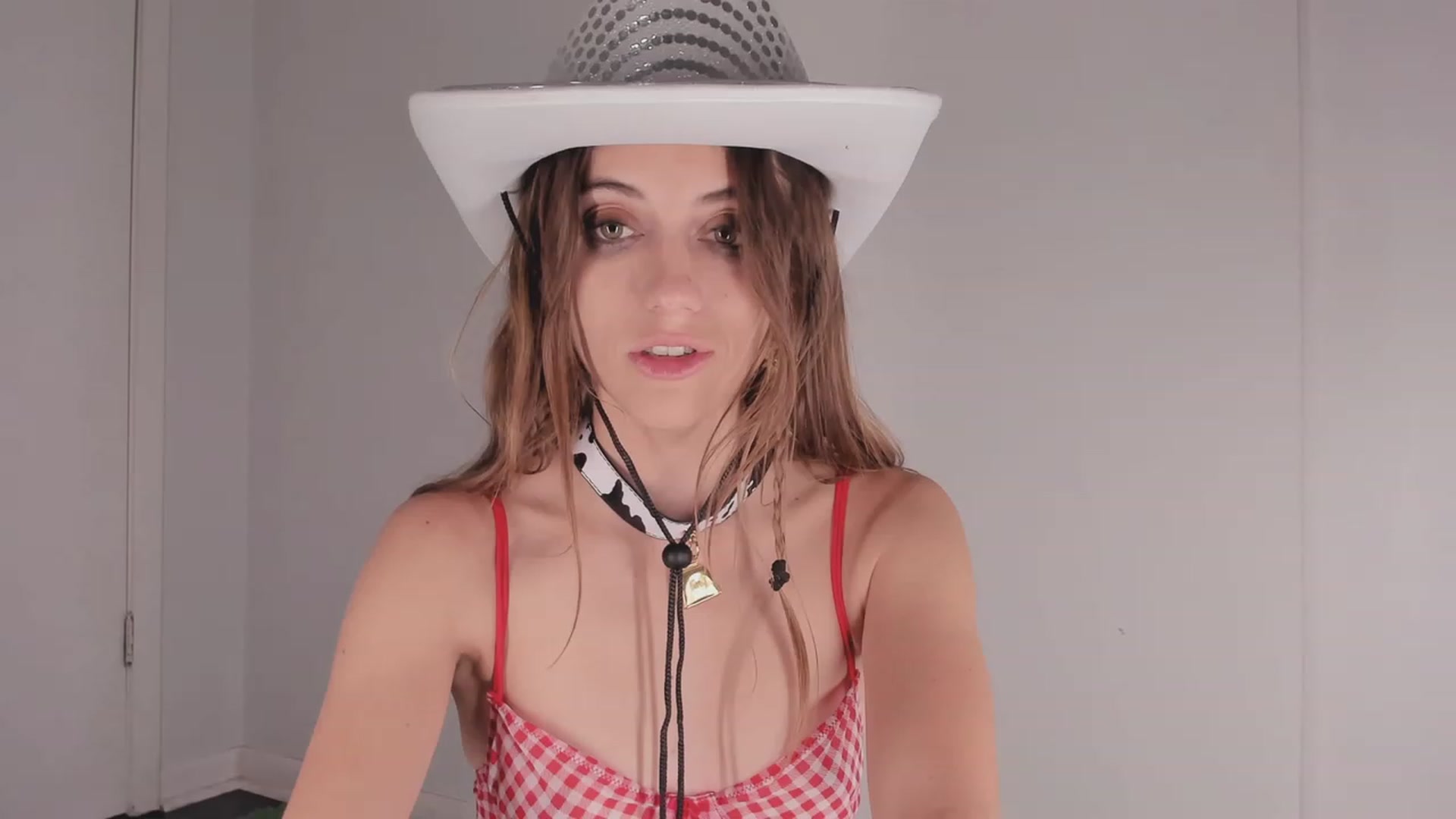 Gallery image thumbnail from NaomiDee's myfreecams stream on, 10/22/2023, 08:35 image 16 of 20