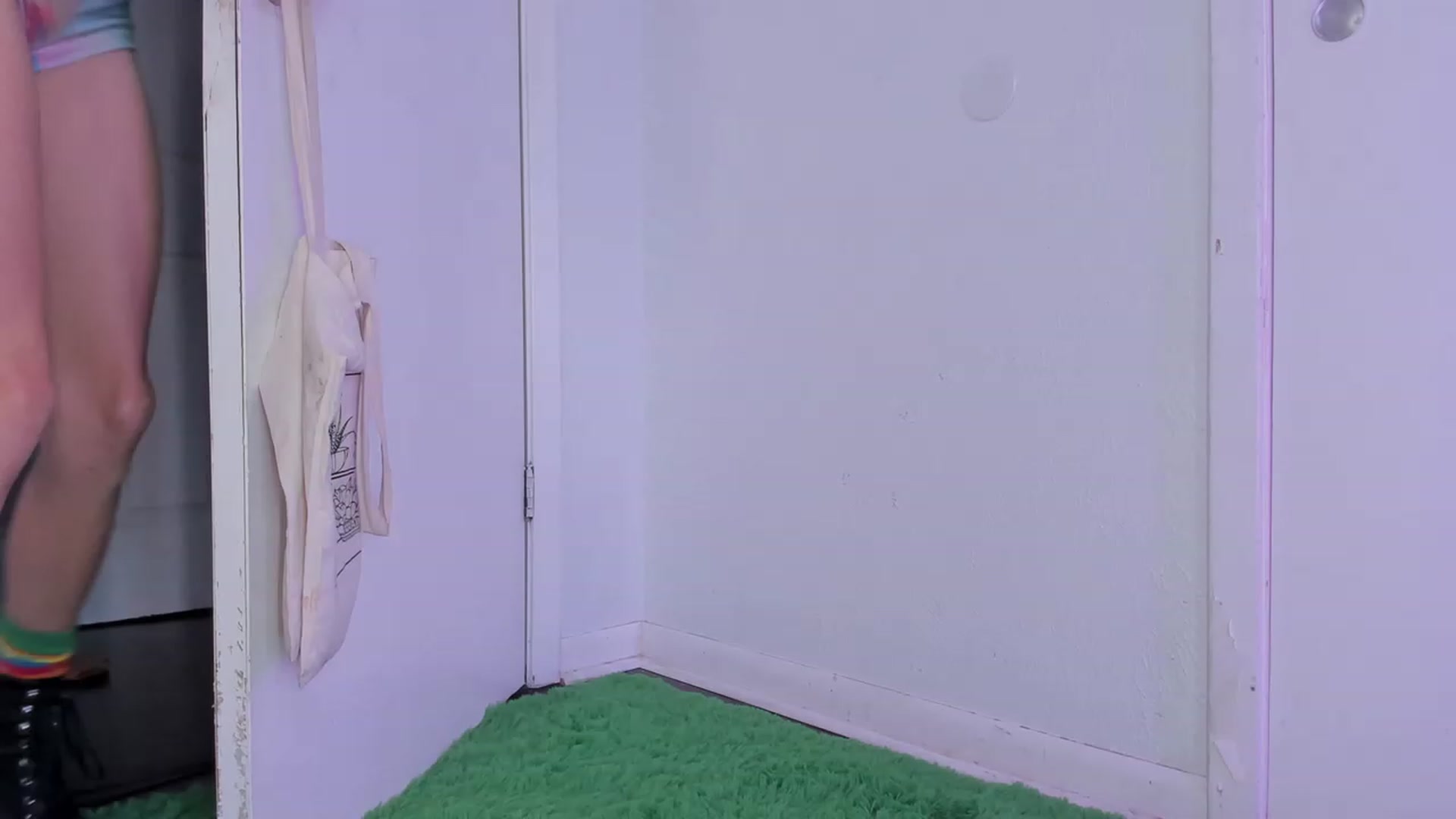 Gallery image thumbnail from NaomiDee's myfreecams stream on, 10/30/2023, 24:06 image 13 of 20