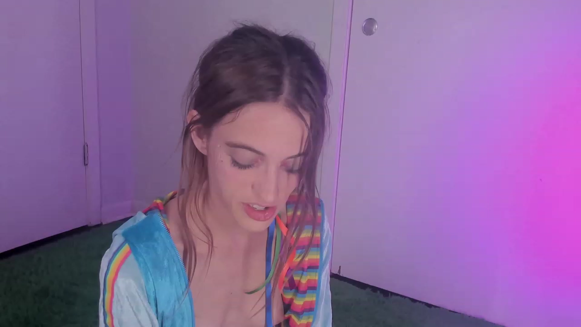 Gallery image thumbnail from NaomiDee's myfreecams stream on, 10/30/2023, 06:00 image 3 of 20