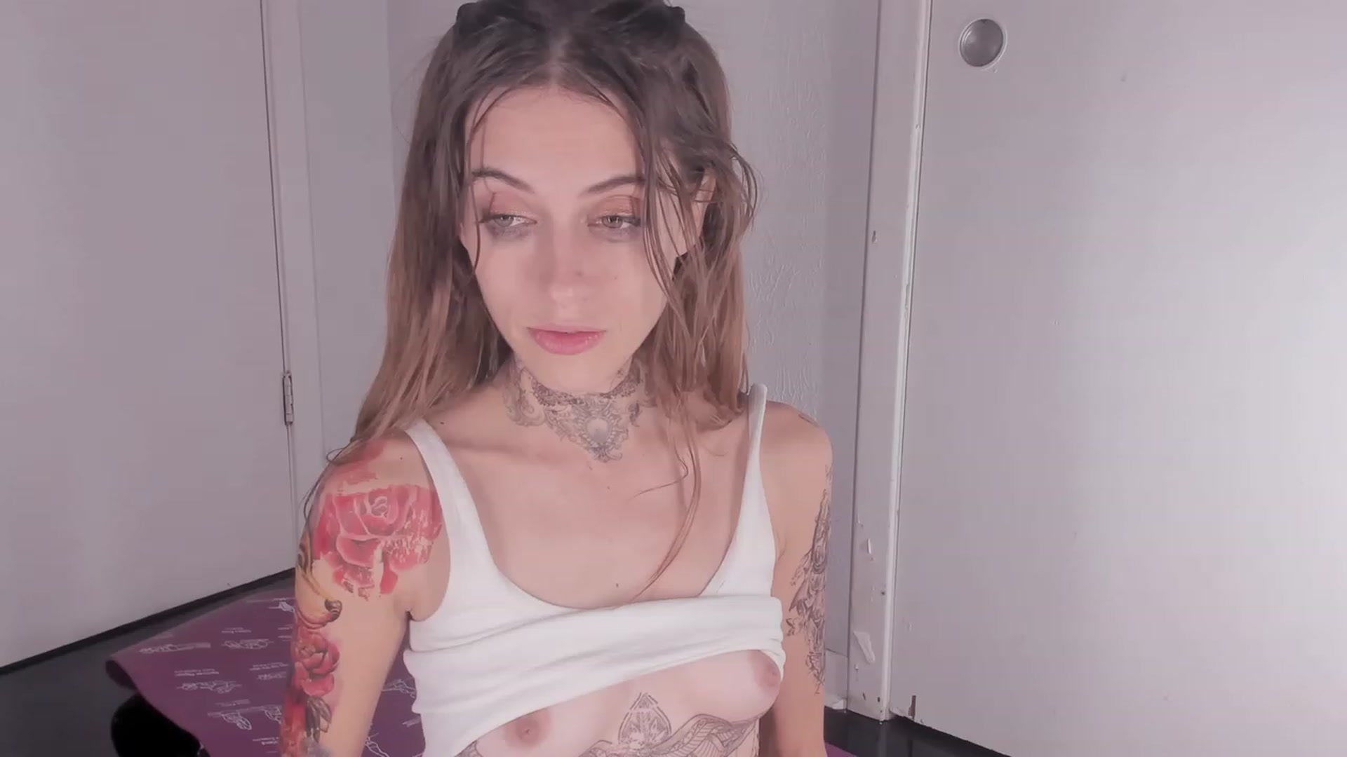 Gallery image thumbnail from NaomiDee's myfreecams stream on, 11/02/2023, 09:26 image 16 of 20