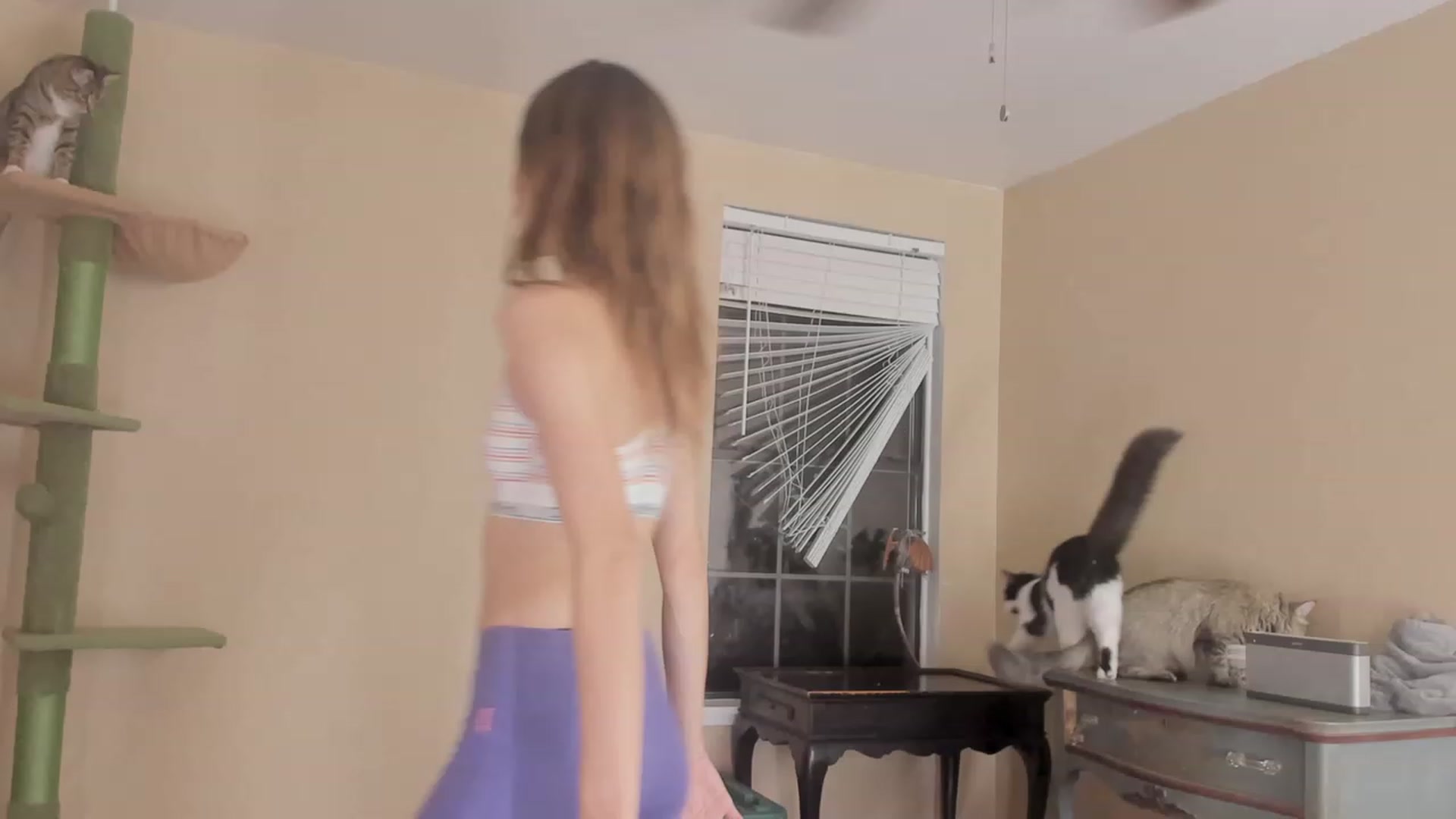 Gallery image thumbnail from NaomiDee's myfreecams stream on, 11/10/2023, 02:01 image 3 of 20