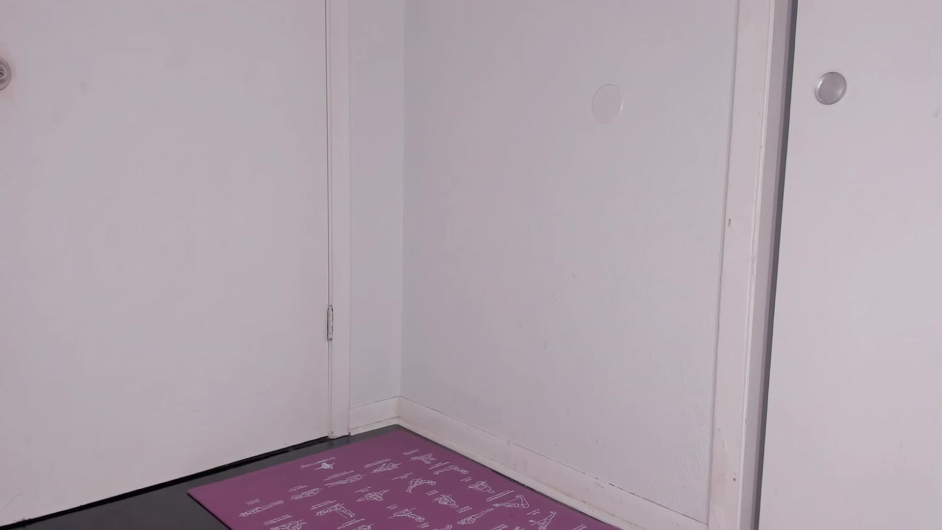Gallery image thumbnail from NaomiDee's myfreecams stream on, 11/12/2023, 06:53 image 7 of 20