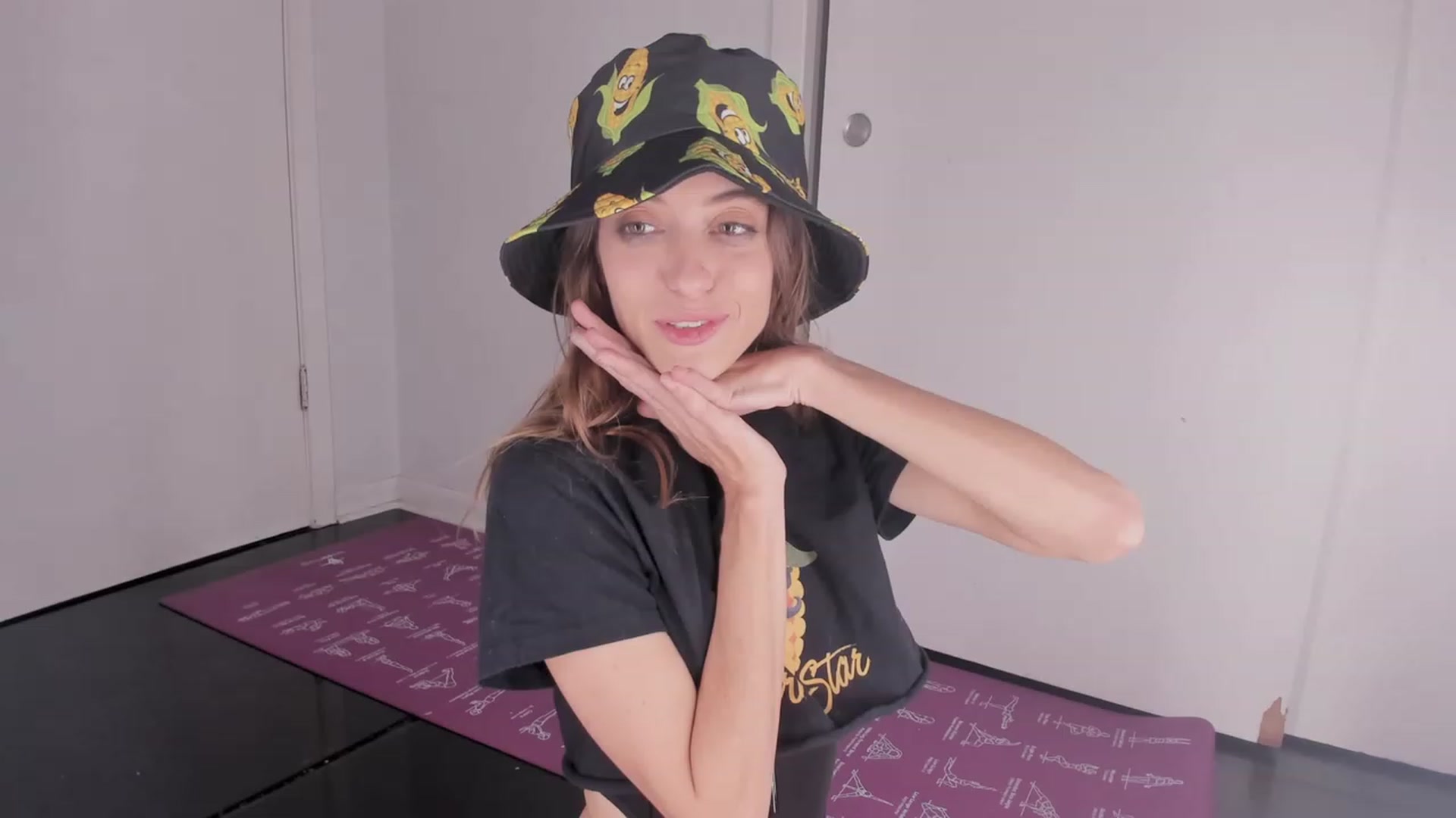Gallery image thumbnail from NaomiDee's myfreecams stream on, 11/12/2023, 07:18 image 15 of 20