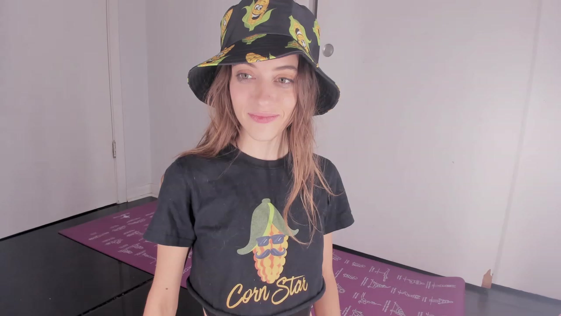 Gallery image thumbnail from NaomiDee's myfreecams stream on, 11/12/2023, 07:18 image 18 of 20