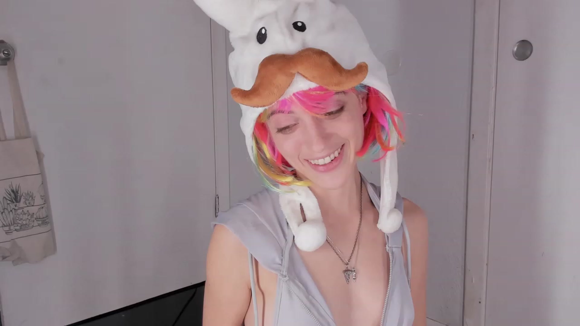Gallery image thumbnail from NaomiDee's myfreecams stream on, 12/01/2023, 10:43 image 7 of 20
