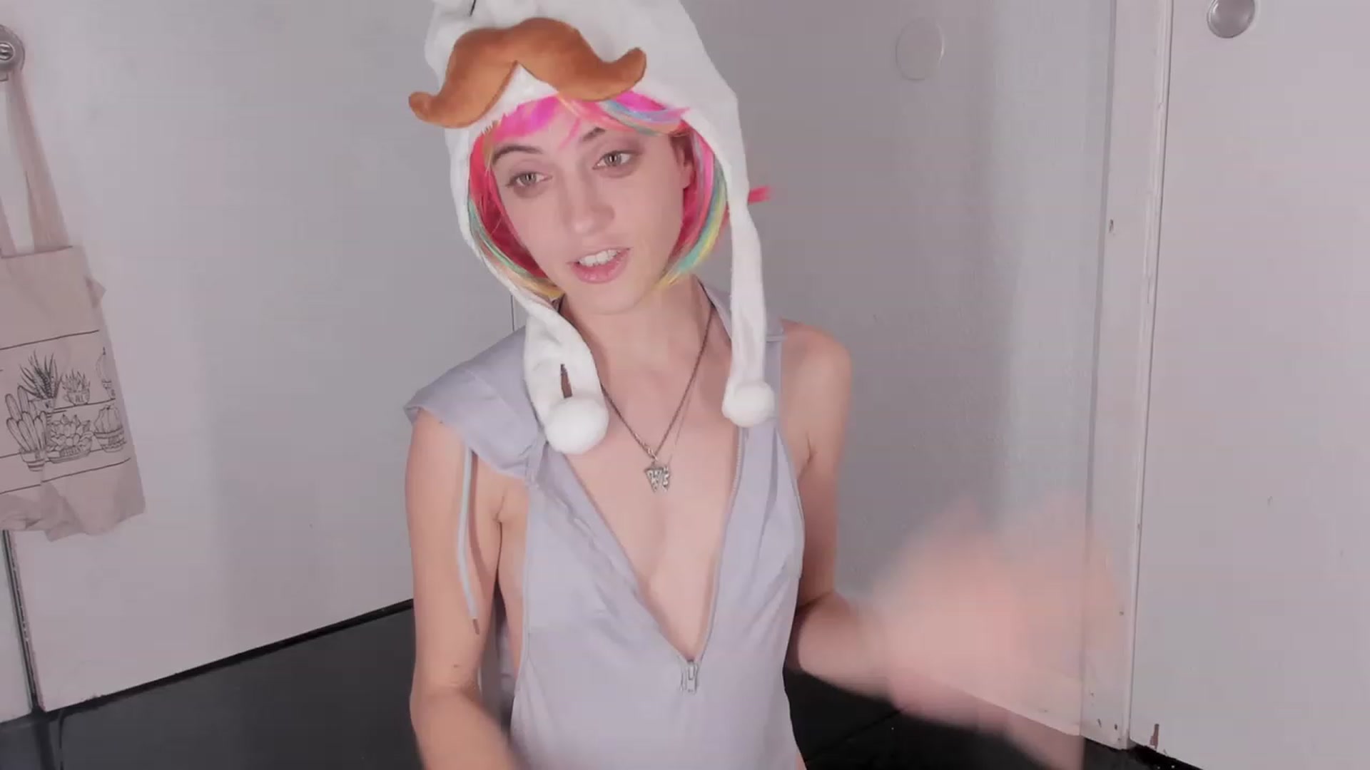 Gallery image thumbnail from NaomiDee's myfreecams stream on, 12/01/2023, 10:43 image 16 of 20