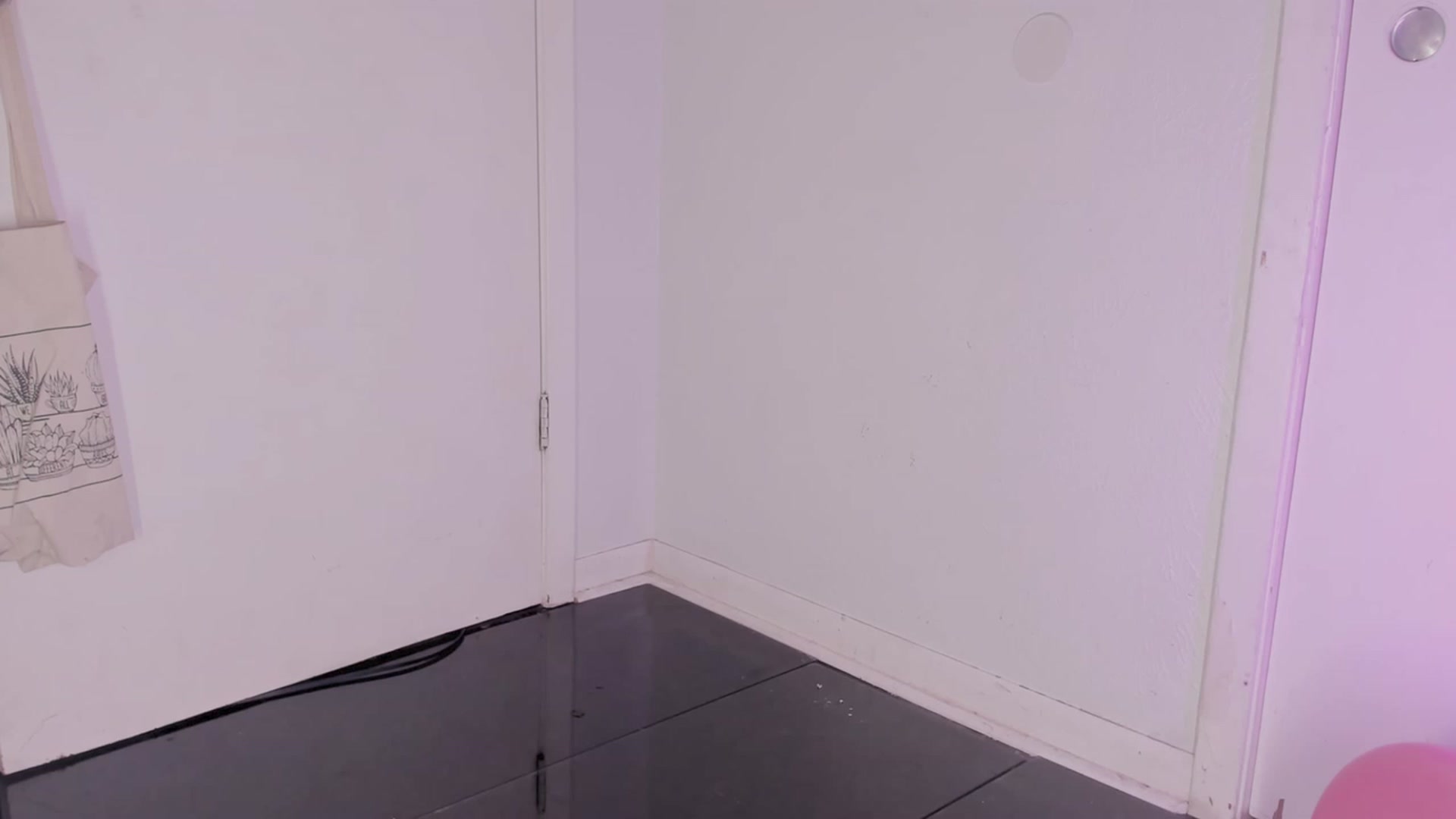 Gallery image thumbnail from NaomiDee's myfreecams stream on, 12/03/2023, 09:09 image 15 of 20