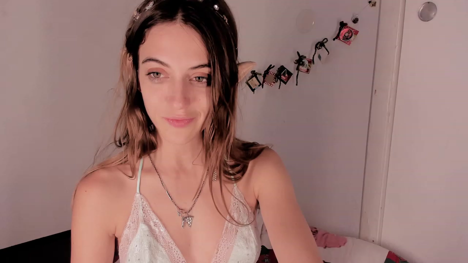 Gallery image thumbnail from NaomiDee's myfreecams stream on, 12/16/2023, 05:23 image 1 of 20