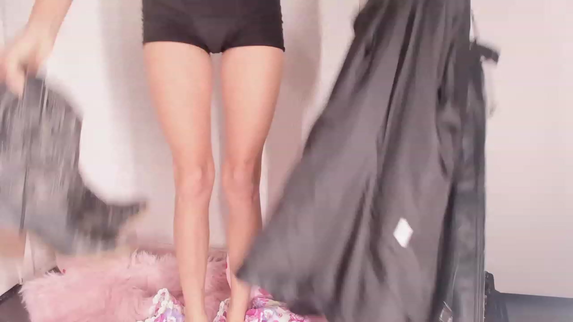 Gallery image thumbnail from NaomiDee's myfreecams stream on, 01/30/2024, 24:56 image 19 of 20