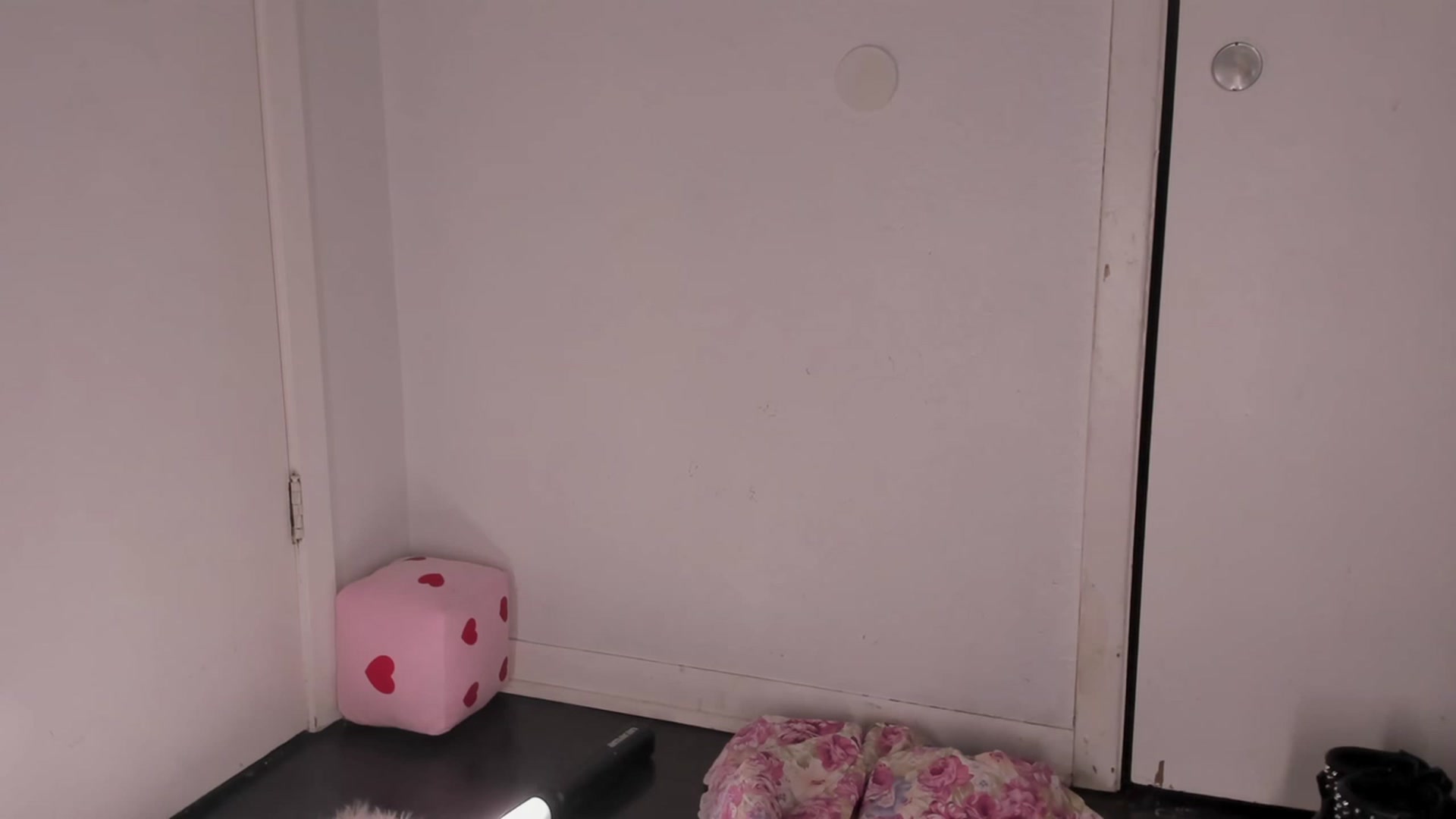 Gallery image thumbnail from NaomiDee's myfreecams stream on, 01/30/2024, 02:38 image 3 of 20