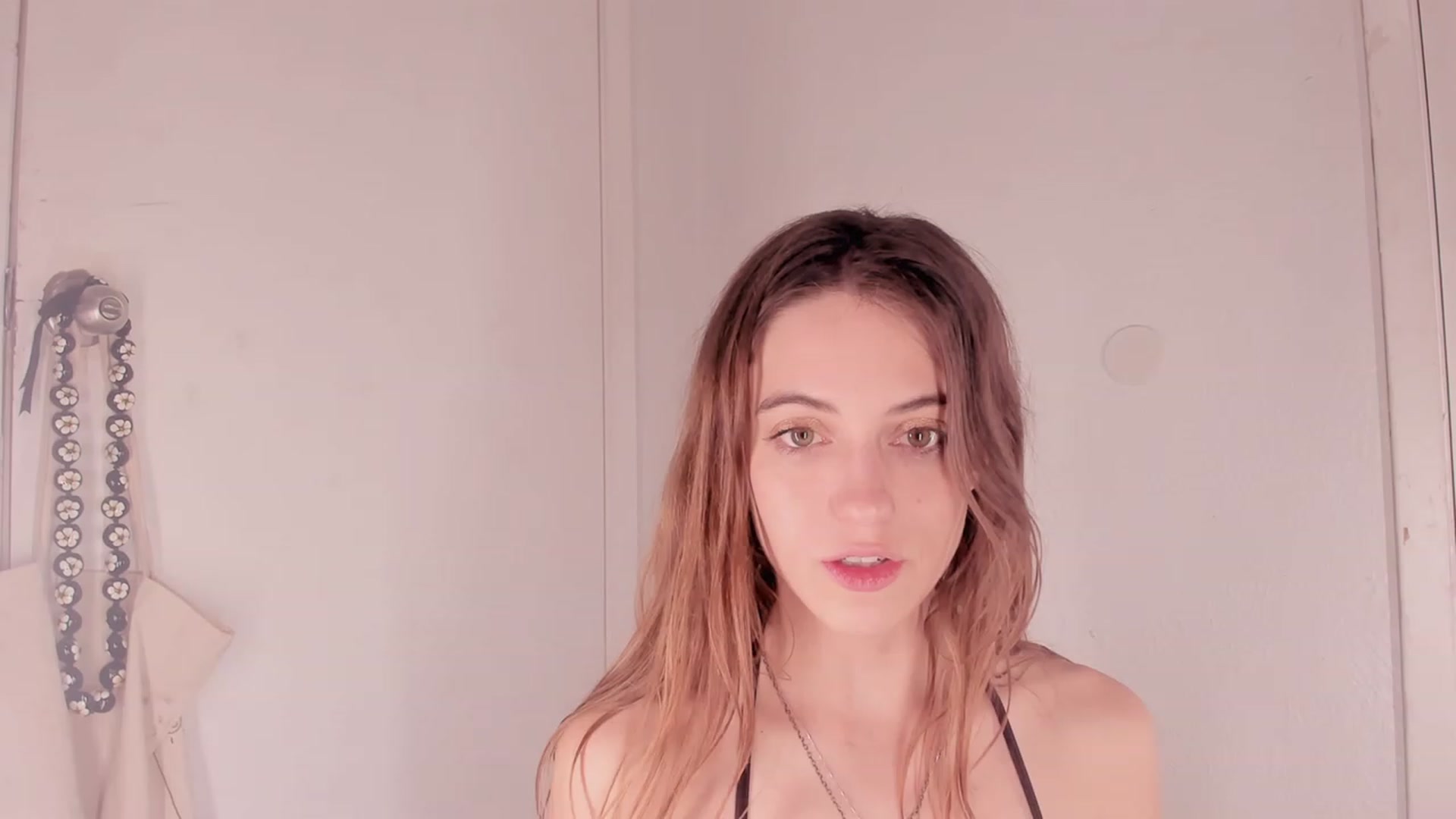 Gallery image thumbnail from NaomiDee's myfreecams stream on, 01/31/2024, 05:19 image 5 of 20