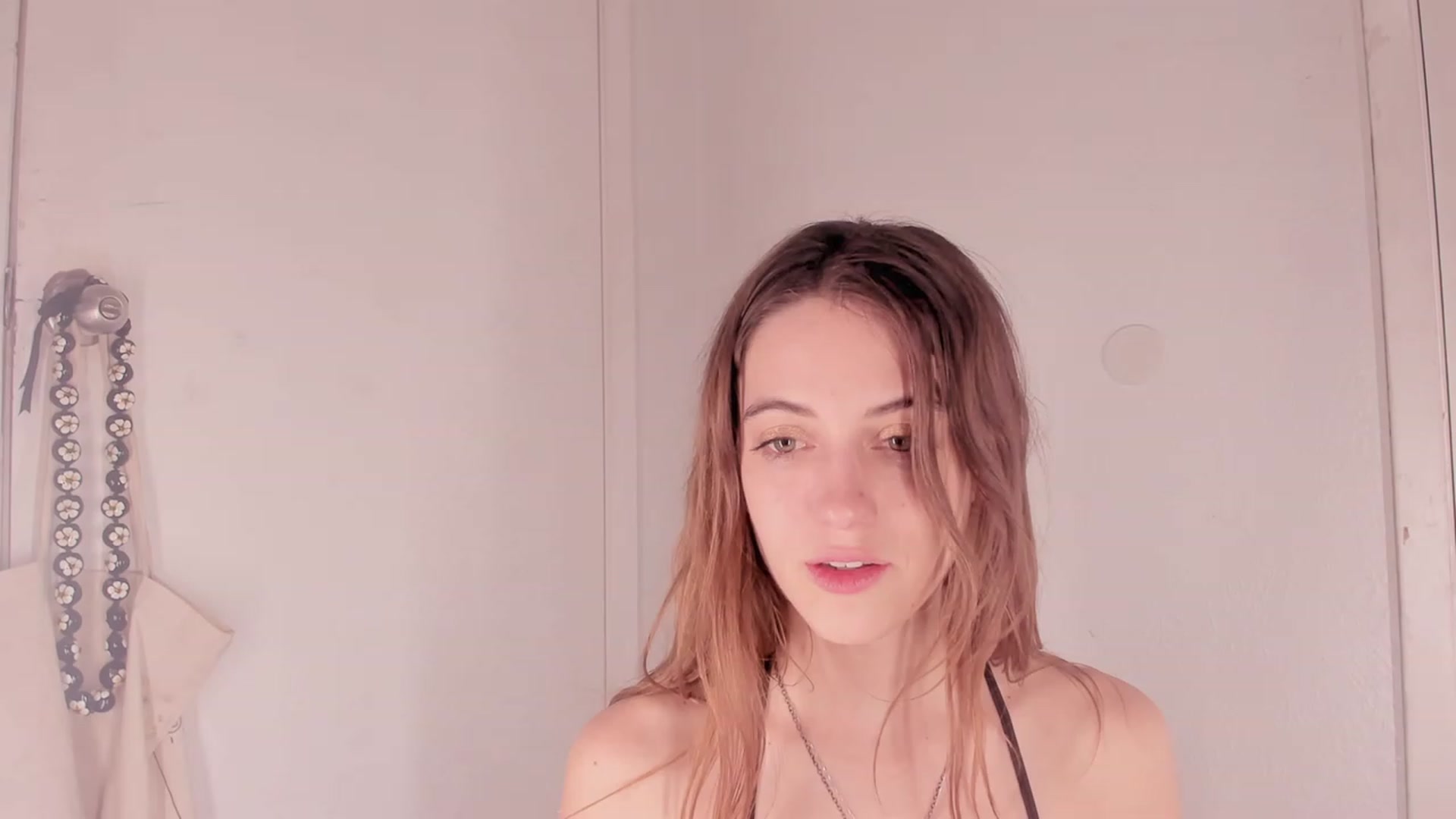 Gallery image thumbnail from NaomiDee's myfreecams stream on, 01/31/2024, 05:19 image 9 of 20