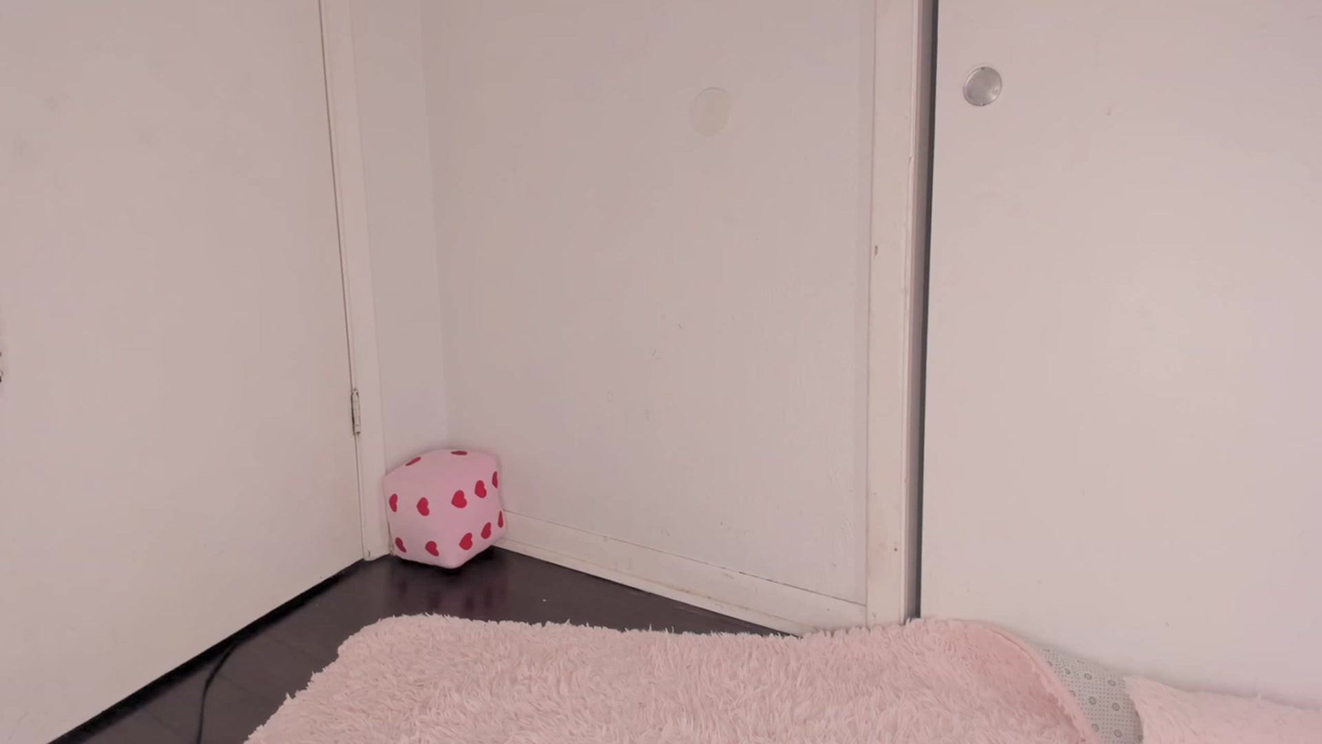 Gallery image thumbnail from NaomiDee's myfreecams stream on, 02/07/2024, 01:11 image 4 of 20