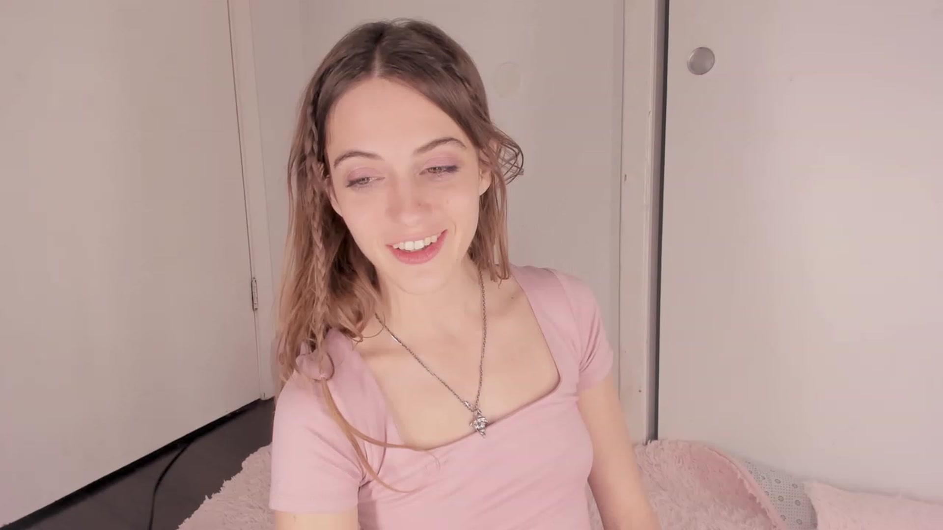 Gallery image thumbnail from NaomiDee's myfreecams stream on, 02/07/2024, 01:11 image 15 of 20