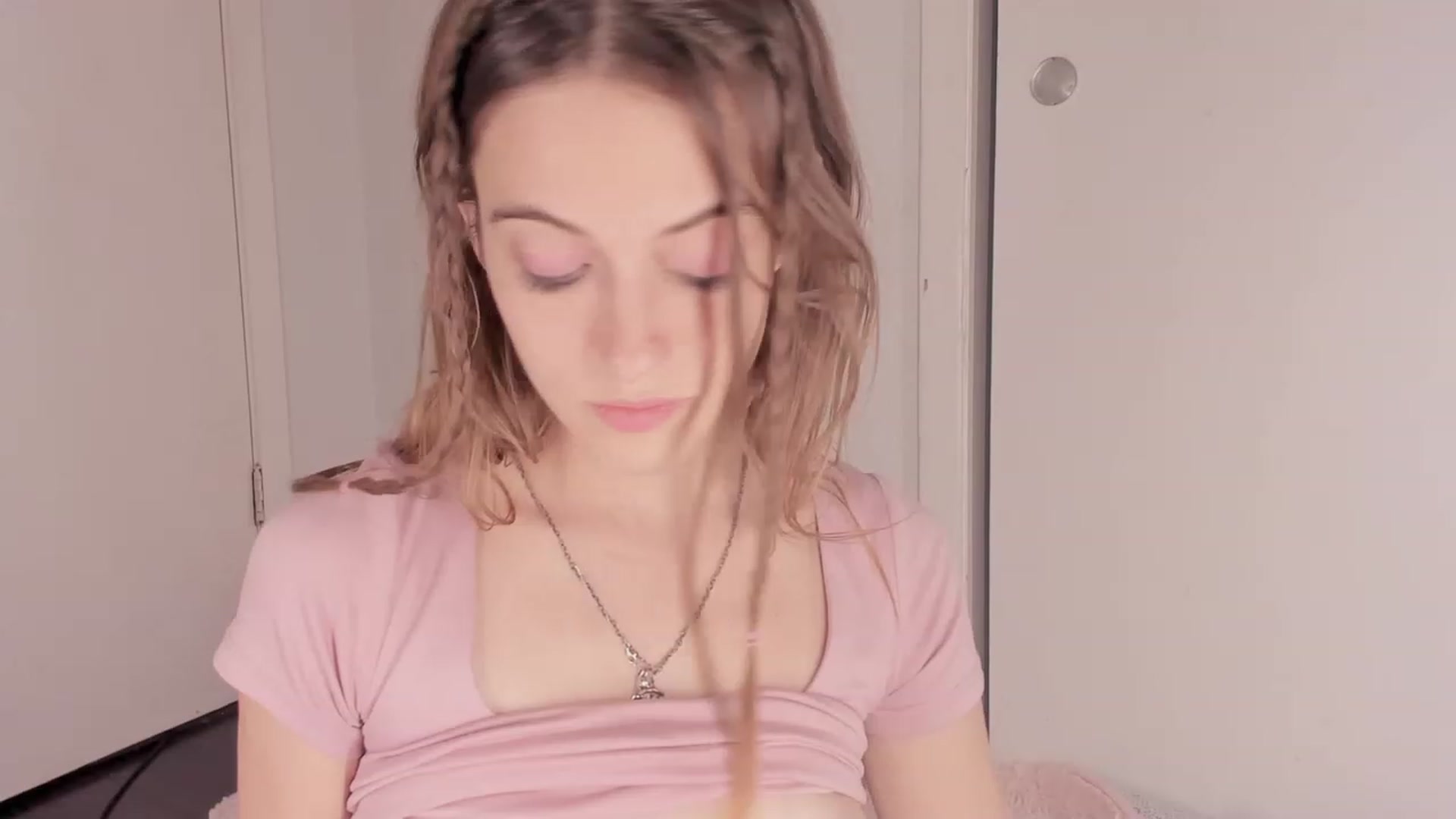 Gallery image thumbnail from NaomiDee's myfreecams stream on, 02/07/2024, 02:52 image 9 of 20