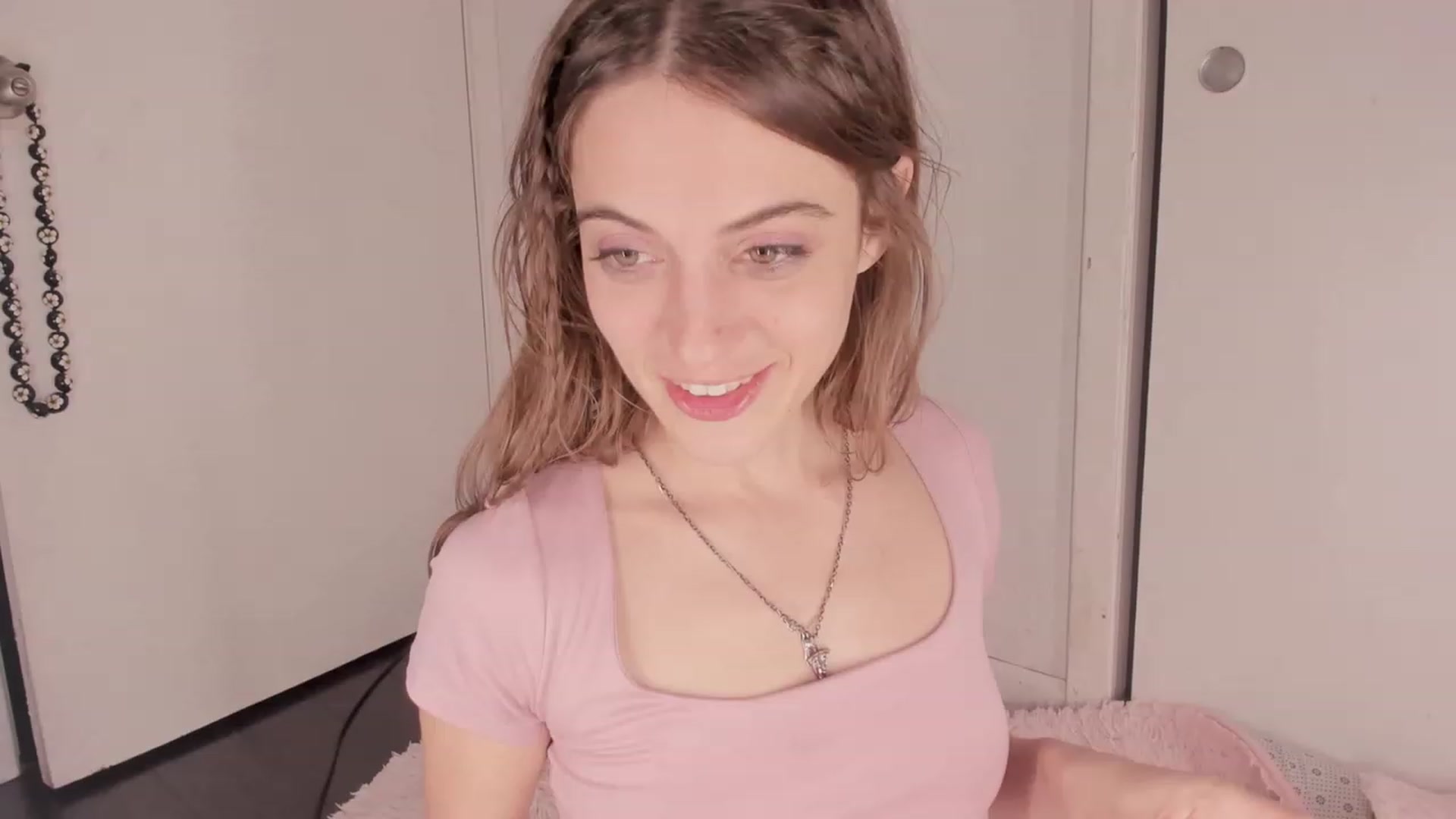 Gallery image thumbnail from NaomiDee's myfreecams stream on, 02/07/2024, 02:52 image 2 of 20