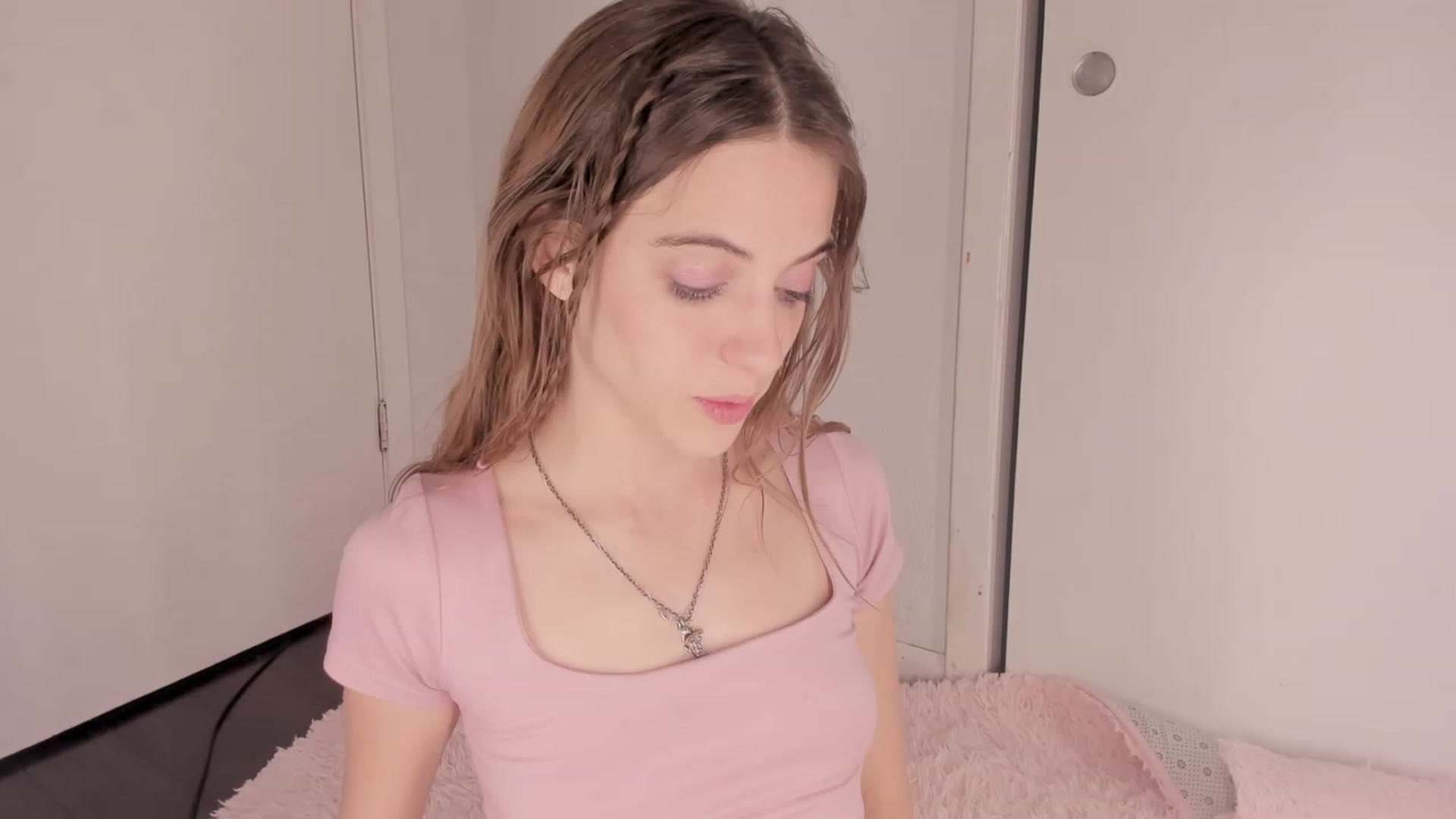 Gallery image thumbnail from NaomiDee's myfreecams stream on, 02/07/2024, 02:52 image 1 of 20