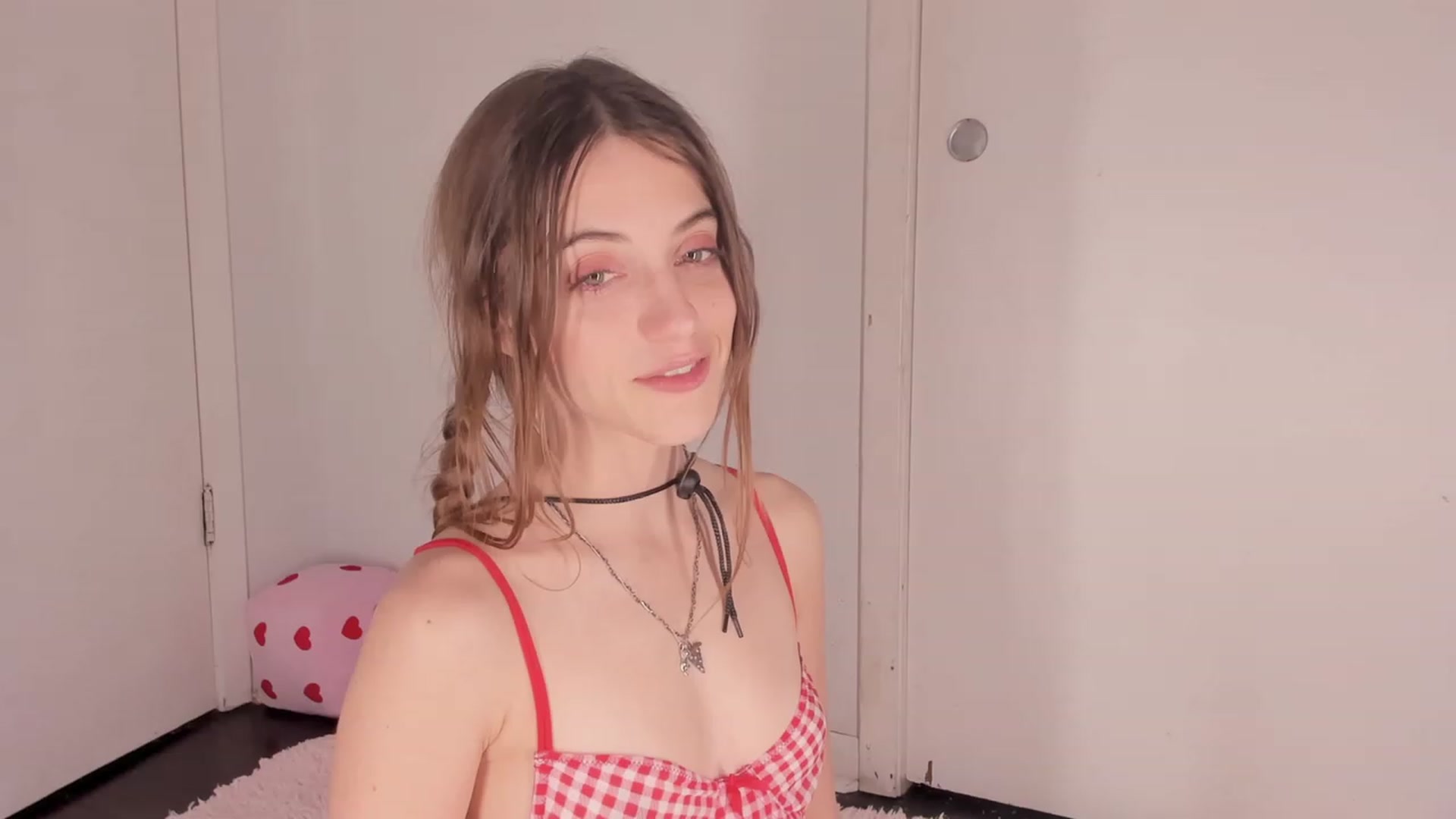 Gallery image thumbnail from NaomiDee's myfreecams stream on, 02/08/2024, 12:35 image 1 of 20