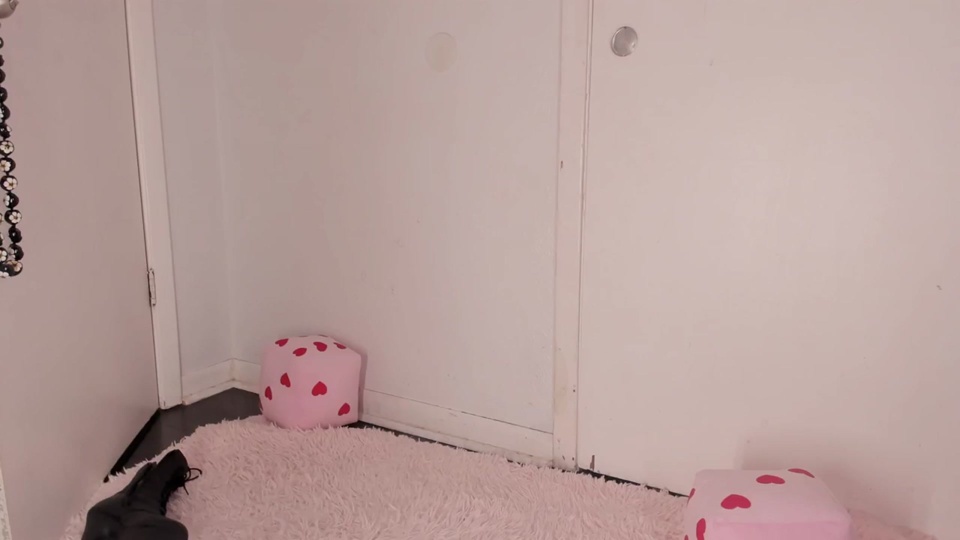 Gallery image thumbnail from NaomiDee's myfreecams stream on, 02/09/2024, 08:15 image 1 of 20
