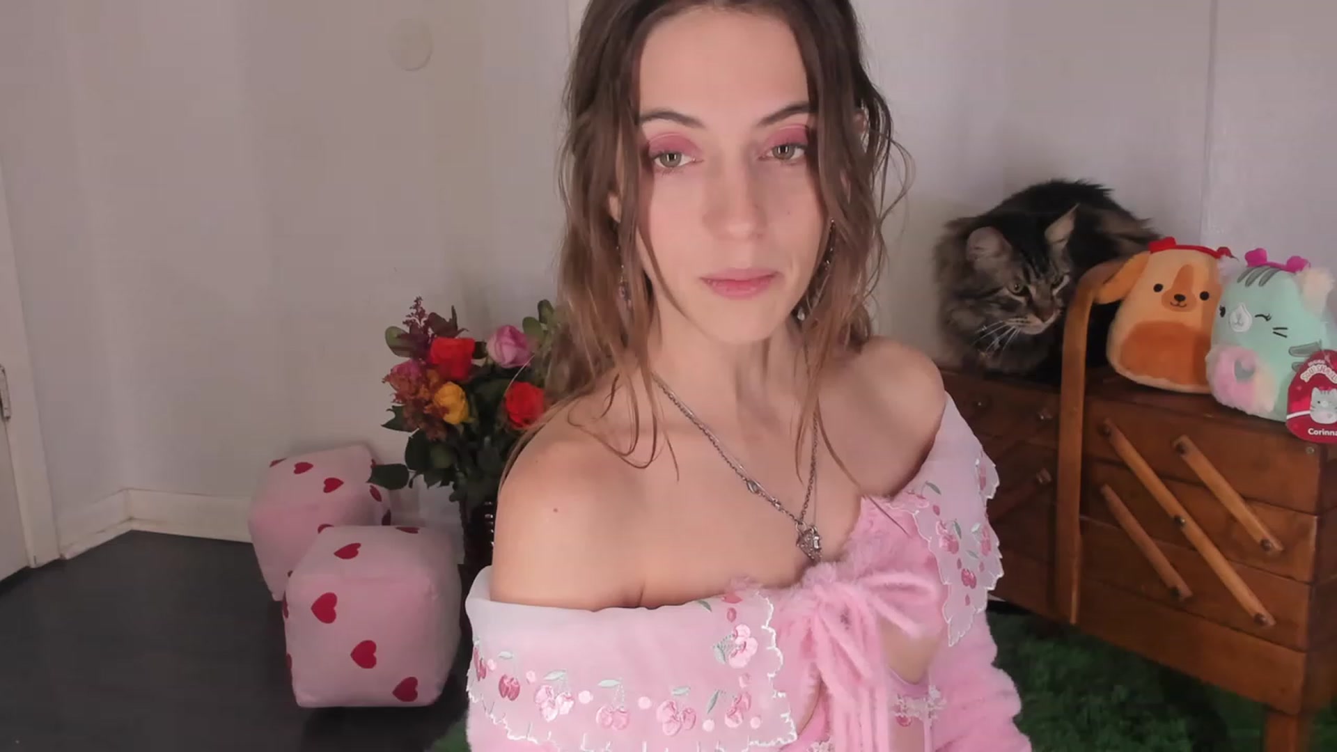 Gallery image thumbnail from NaomiDee's myfreecams stream on, 02/13/2024, 08:13 image 2 of 20