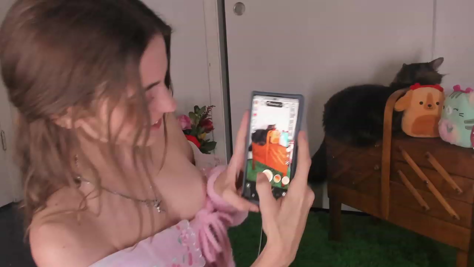 Gallery image thumbnail from NaomiDee's myfreecams stream on, 02/13/2024, 08:13 image 6 of 20