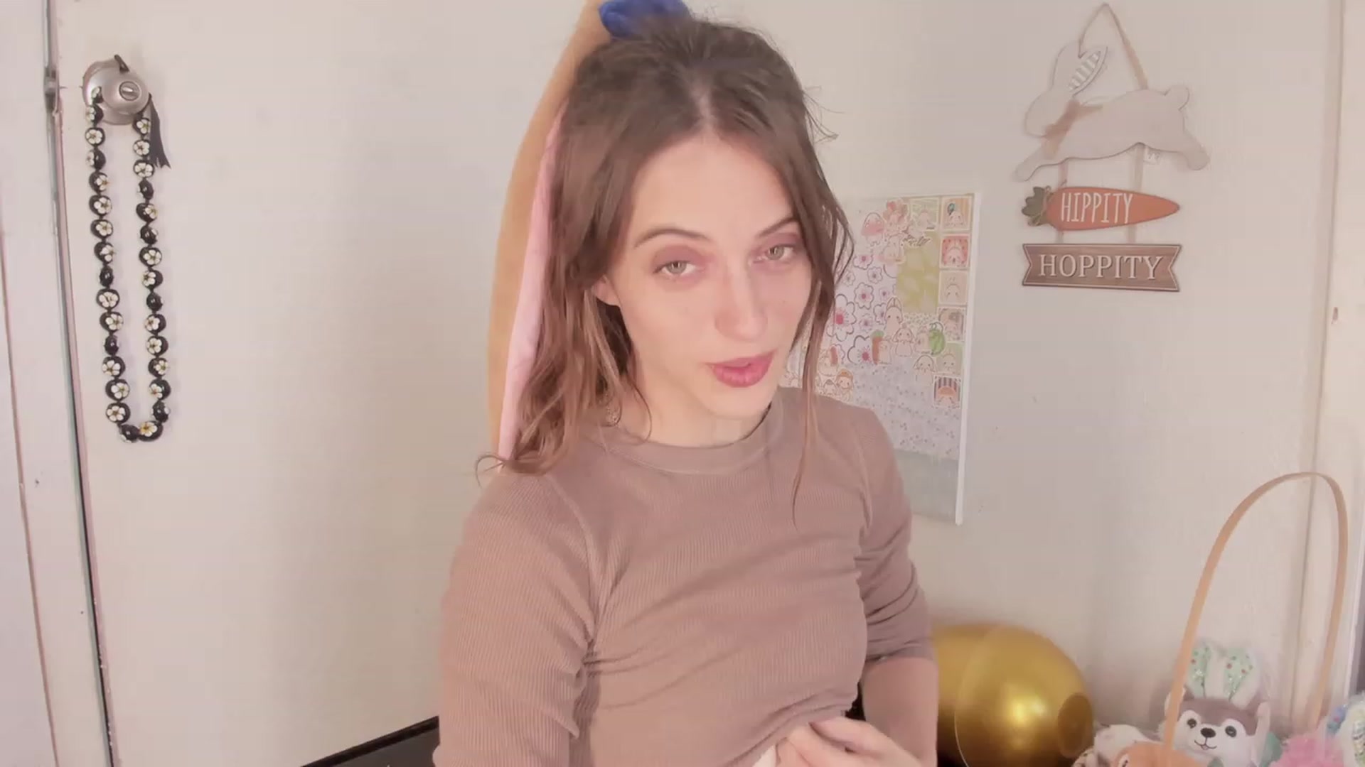 Gallery image thumbnail from NaomiDee's myfreecams stream on, 03/05/2024, 20:12 image 10 of 20