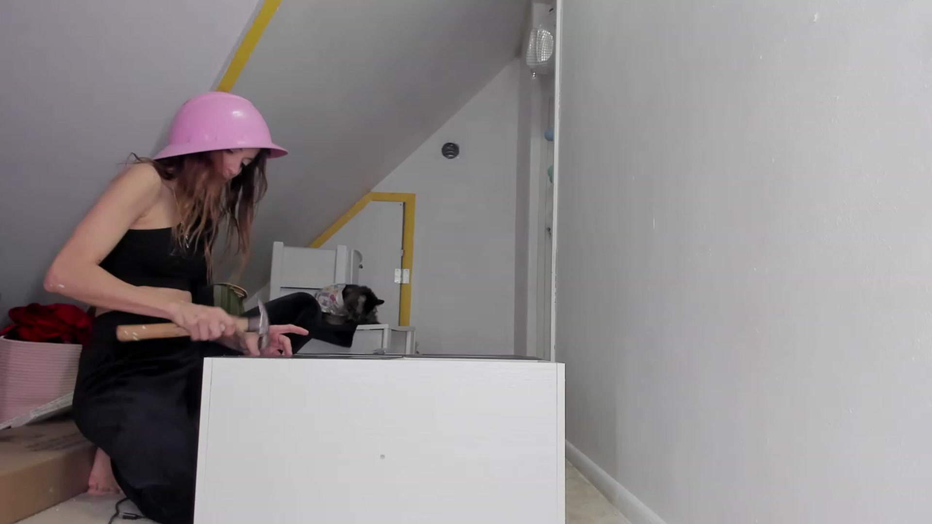 Gallery image thumbnail from NaomiDee's myfreecams stream on, 03/08/2024, 11:45 image 7 of 20