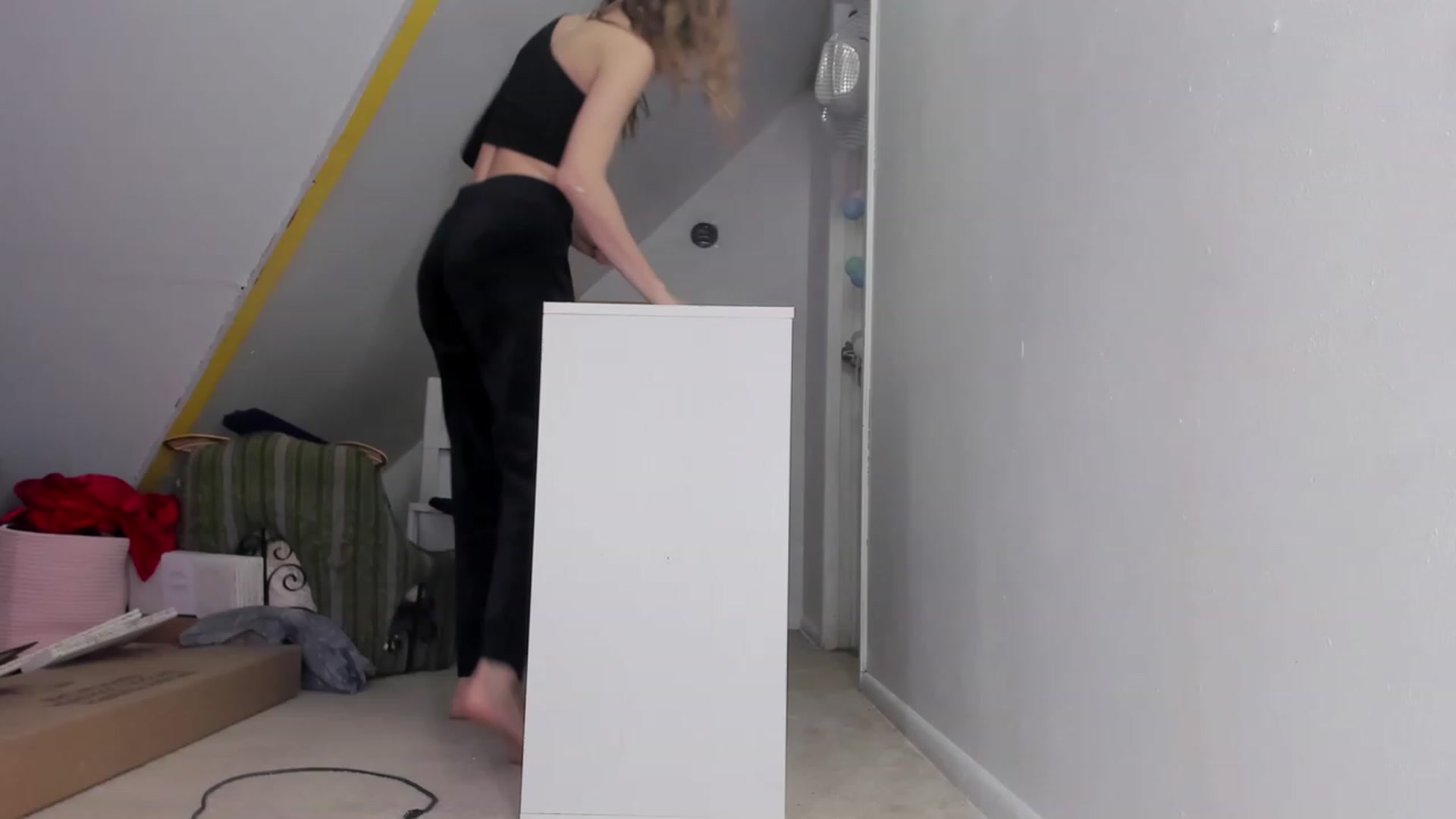 Gallery image thumbnail from NaomiDee's myfreecams stream on, 03/08/2024, 11:45 image 1 of 20