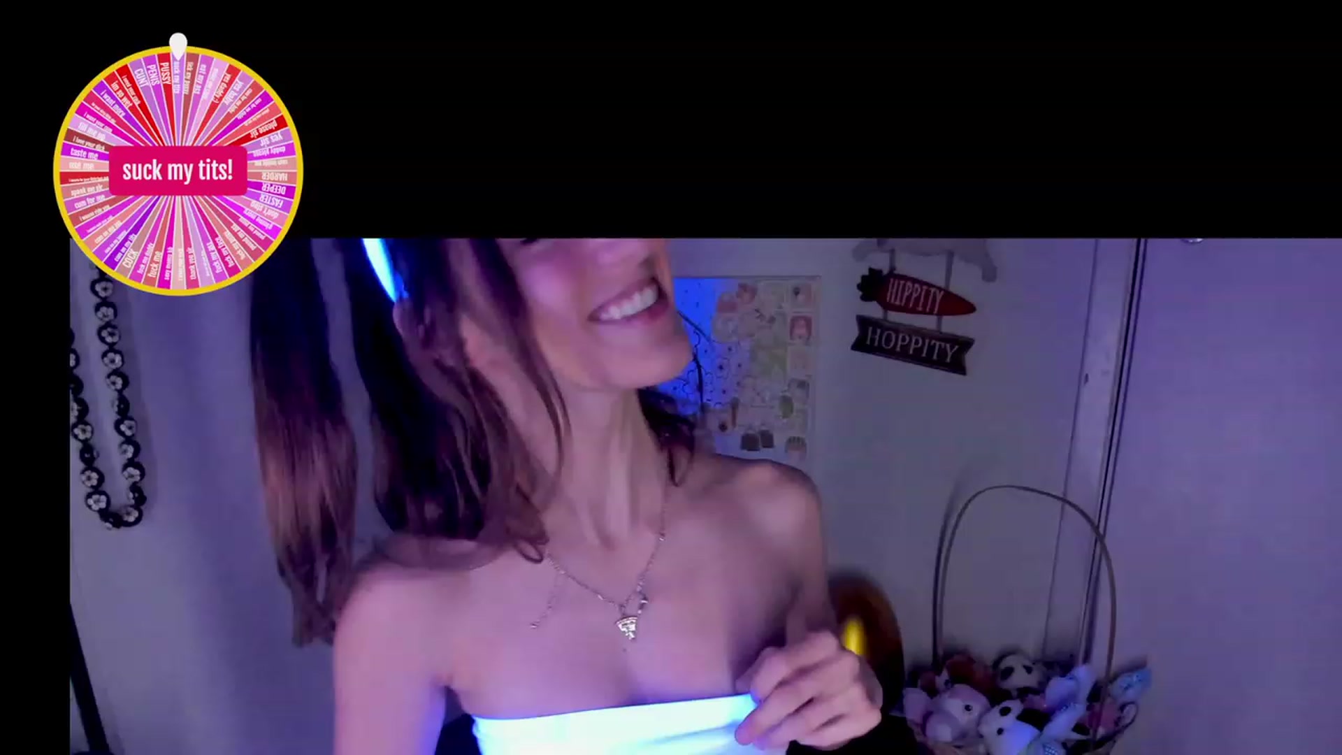 Gallery image thumbnail from NaomiDee's myfreecams stream on, 03/09/2024, 12:55 image 4 of 20