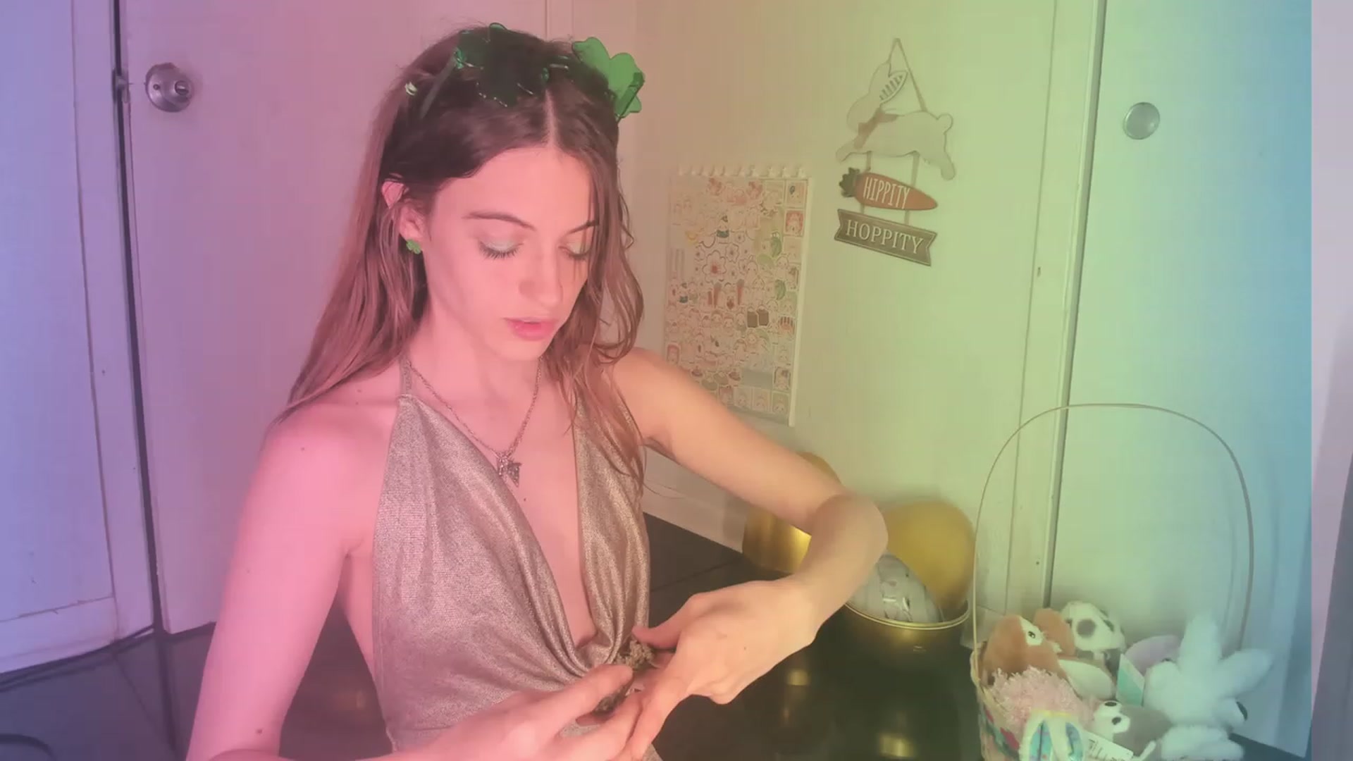 Gallery image thumbnail from NaomiDee's myfreecams stream on, 03/18/2024, 24:02 image 14 of 20