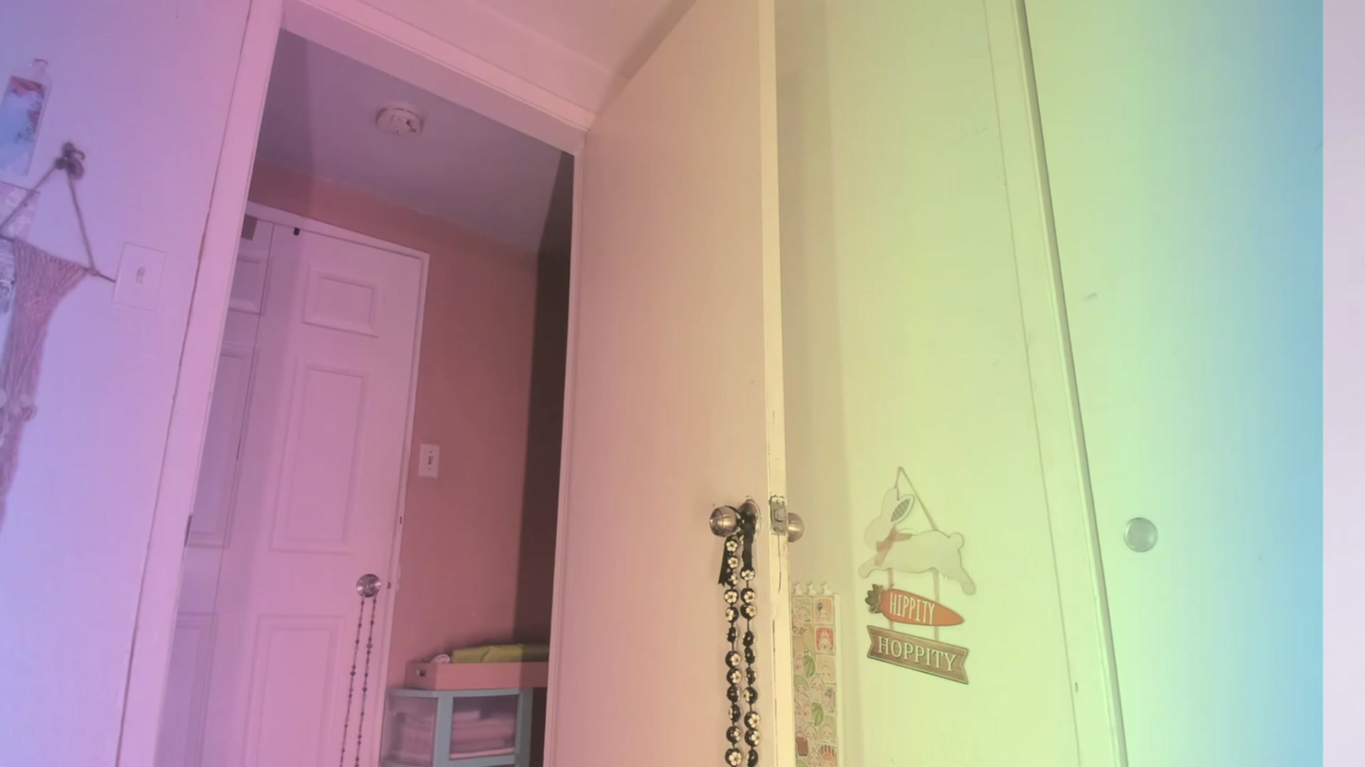 Gallery image thumbnail from NaomiDee's myfreecams stream on, 03/18/2024, 24:02 image 18 of 20