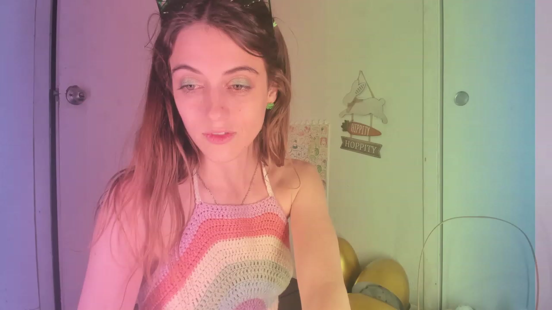 Gallery image thumbnail from NaomiDee's myfreecams stream on, 03/18/2024, 24:02 image 20 of 20