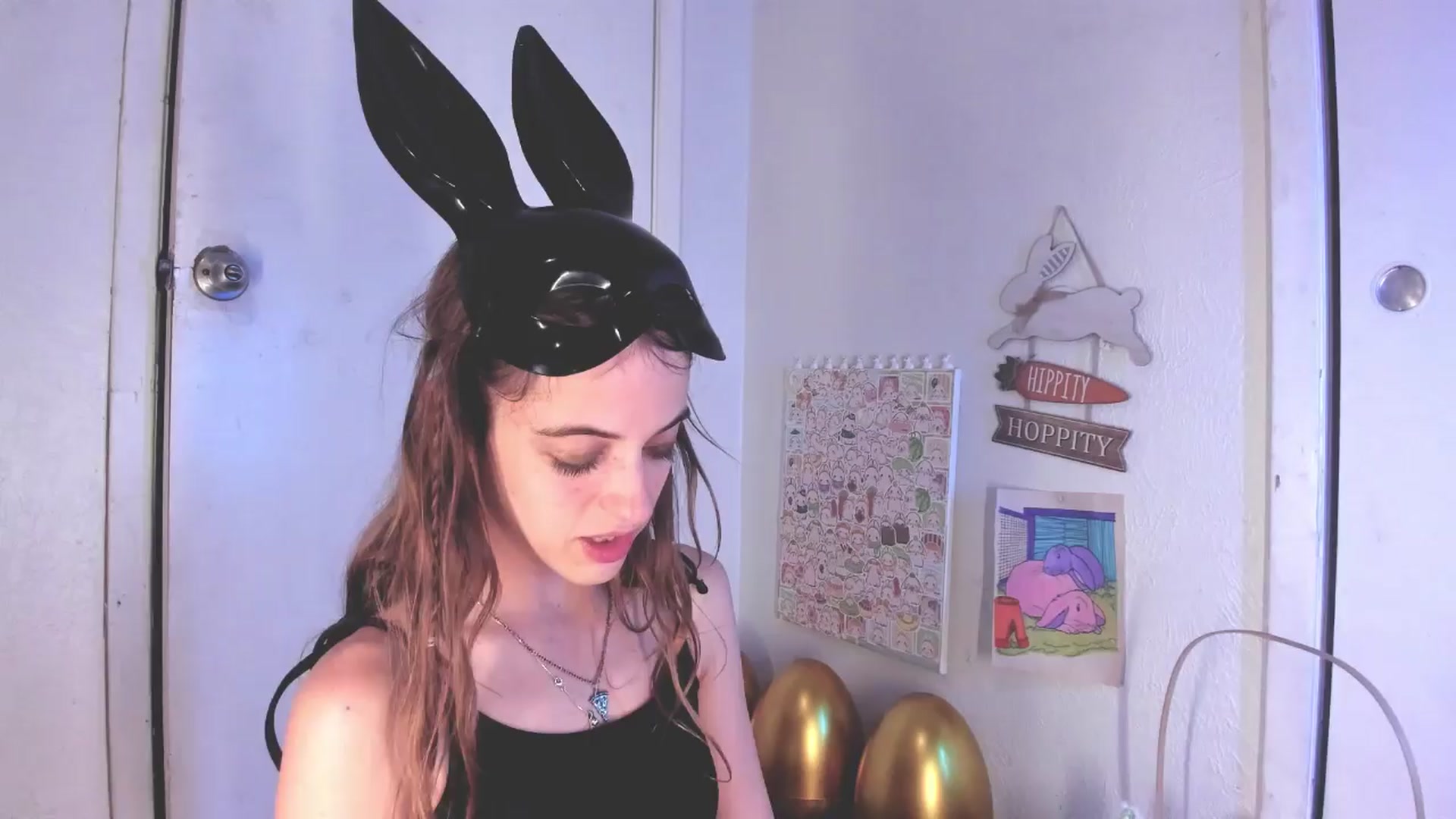 Gallery image thumbnail from NaomiDee's myfreecams stream on, 03/30/2024, 07:18 image 18 of 20