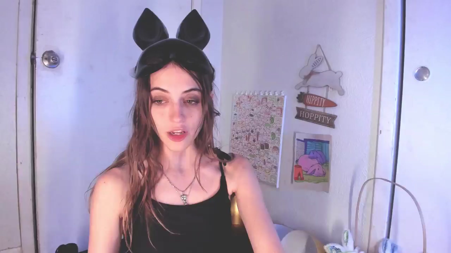 Gallery image thumbnail from NaomiDee's myfreecams stream on, 03/30/2024, 08:52 image 8 of 20