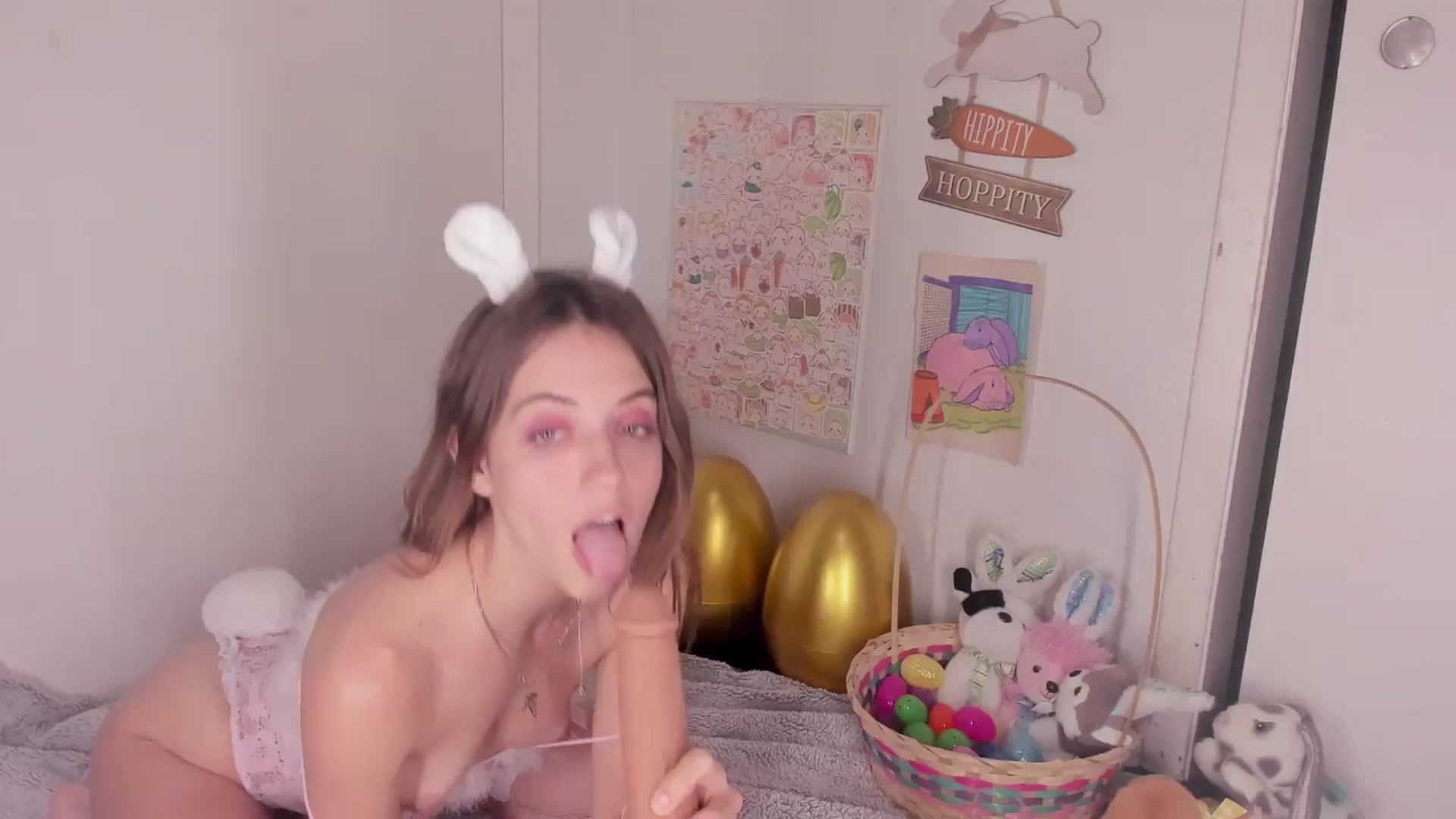 Gallery image thumbnail from NaomiDee's myfreecams stream on, 04/01/2024, 03:39 image 3 of 20
