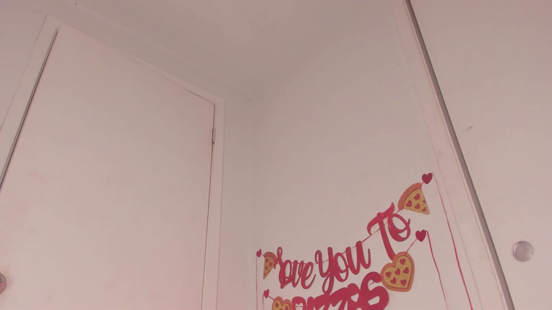 Gallery image thumbnail from NaomiDee's myfreecams stream on, 04/06/2024, 07:54 image 1 of 20