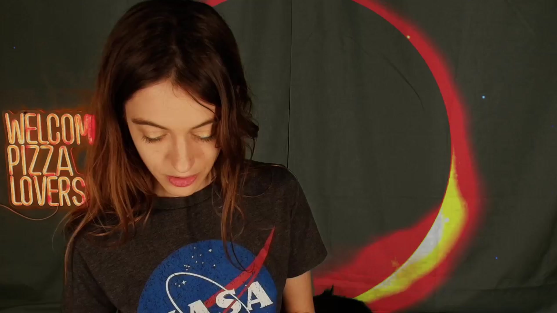 Gallery image thumbnail from NaomiDee's myfreecams stream on, 04/09/2024, 01:28 image 3 of 20